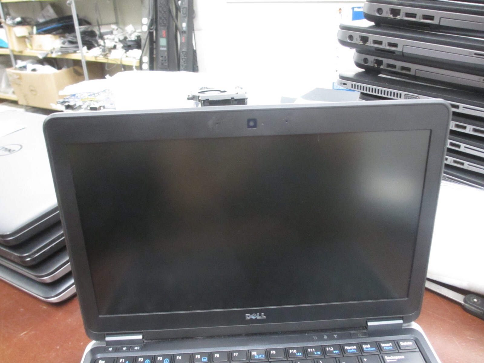 Dell Latitude E7240 i5-4300U 1.90GHZ 8GB 128GB MSSD Linux Laptop +AC [NO Battery