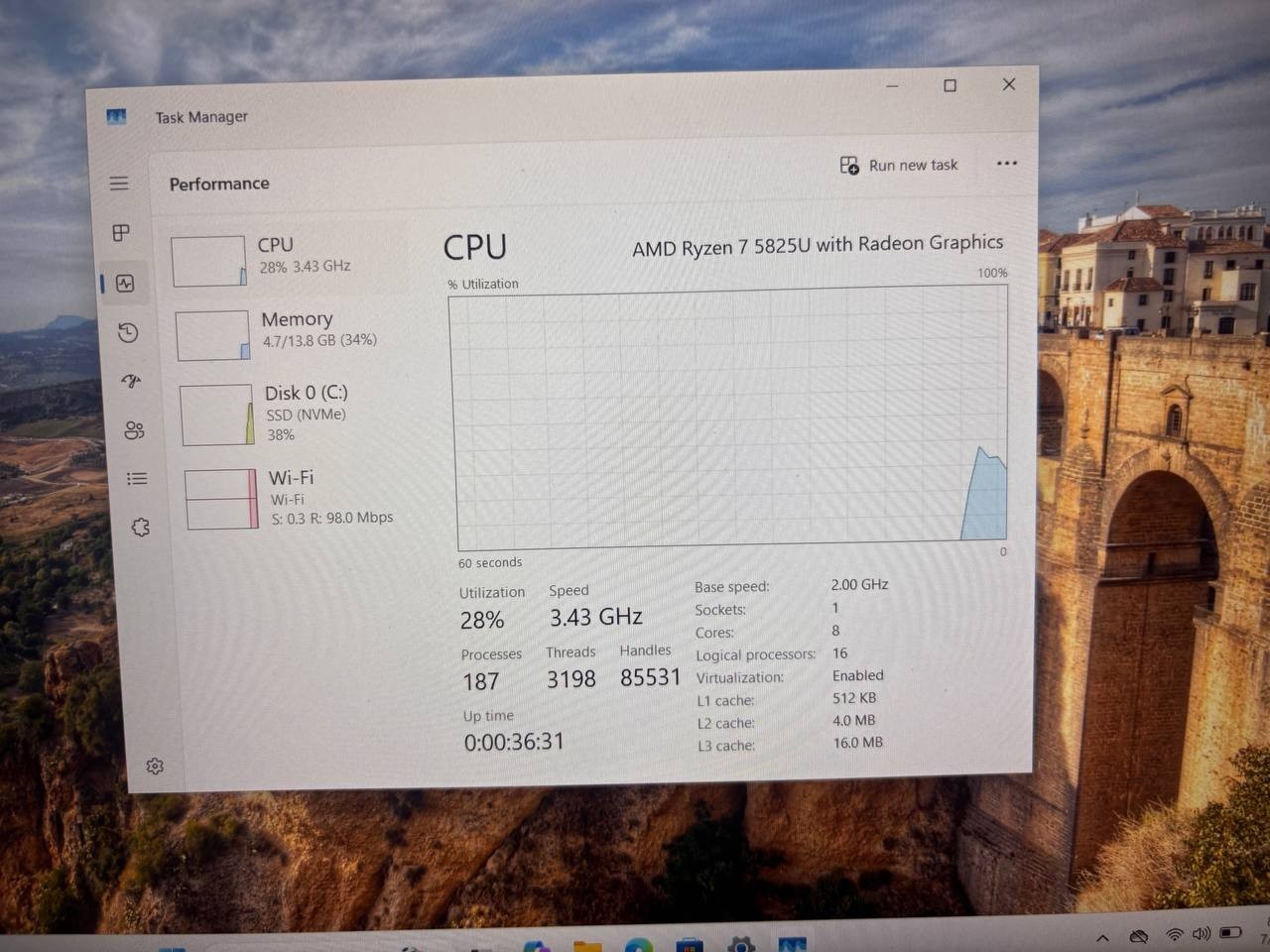 LENOVO IDEAPAD SLIM 3 15ABR8 AMD RYZEN 7 5825U 512GB SSD 16GB Touch Screen PH9