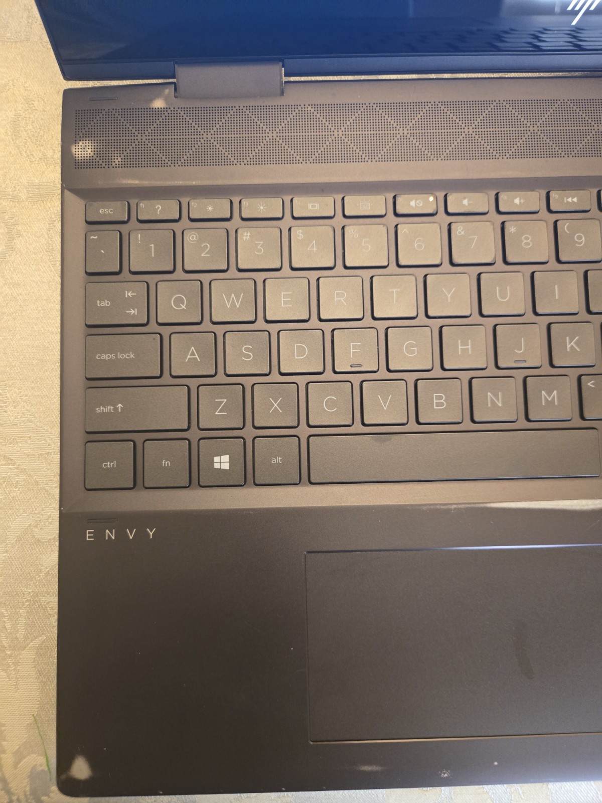 HP ENVY x360 15-ds1xxx 15.6″ Touch Ryzen 7 4700U 16GB 512GB SSD W11H