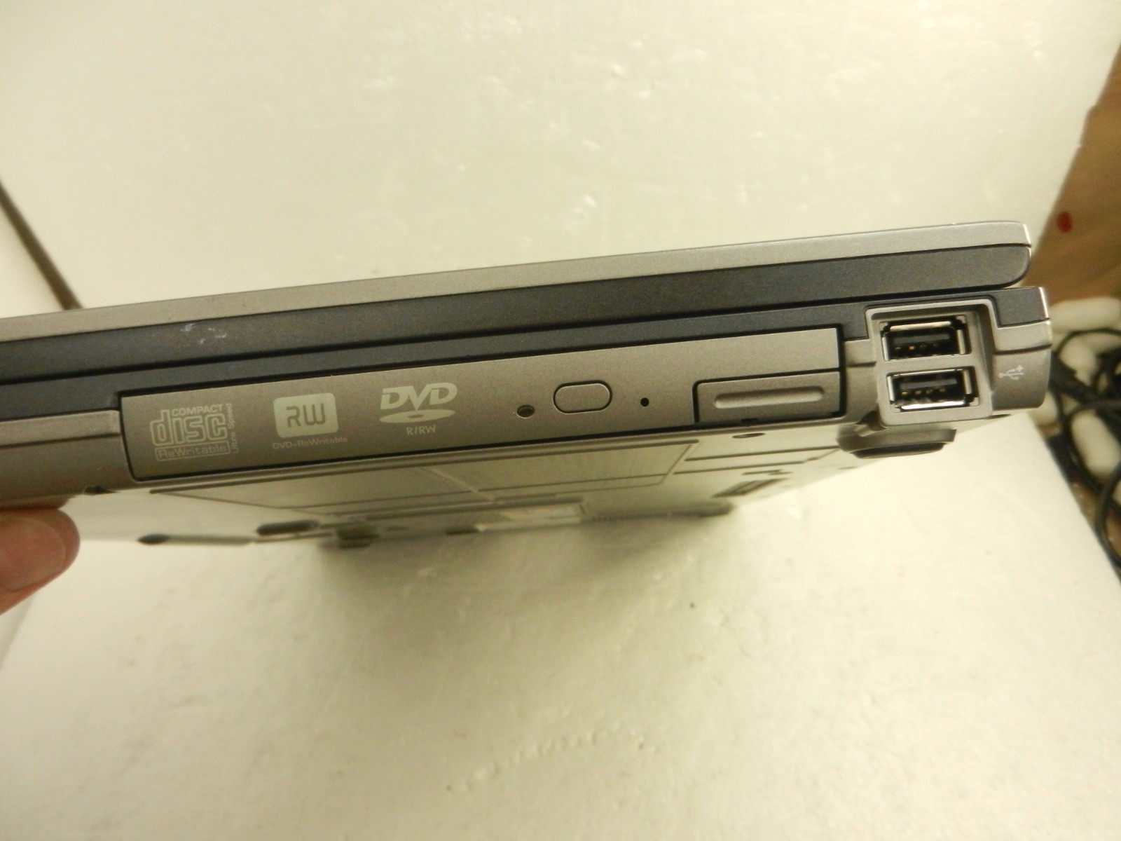 Dell Latitude D830 LAPTOP Core 2 Duo / 2GB / 120GB HDD Serial Port Windows XP