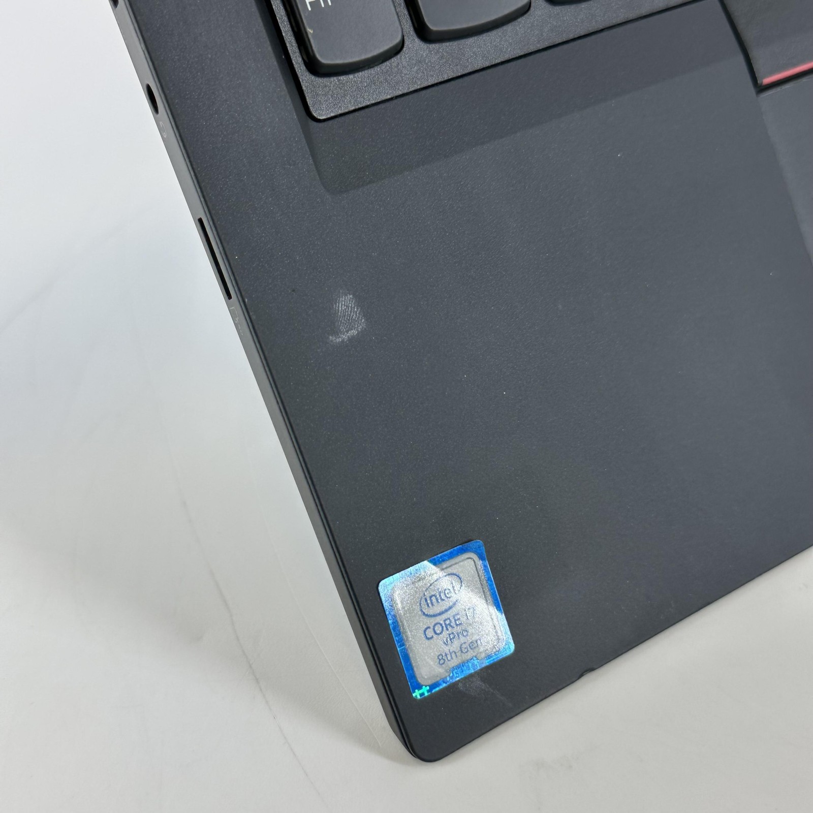 Lenovo ThinkPad T490 14 FHD i7-8665U 1.90GHz 24GB 256GB SSD – POWER FAILURE