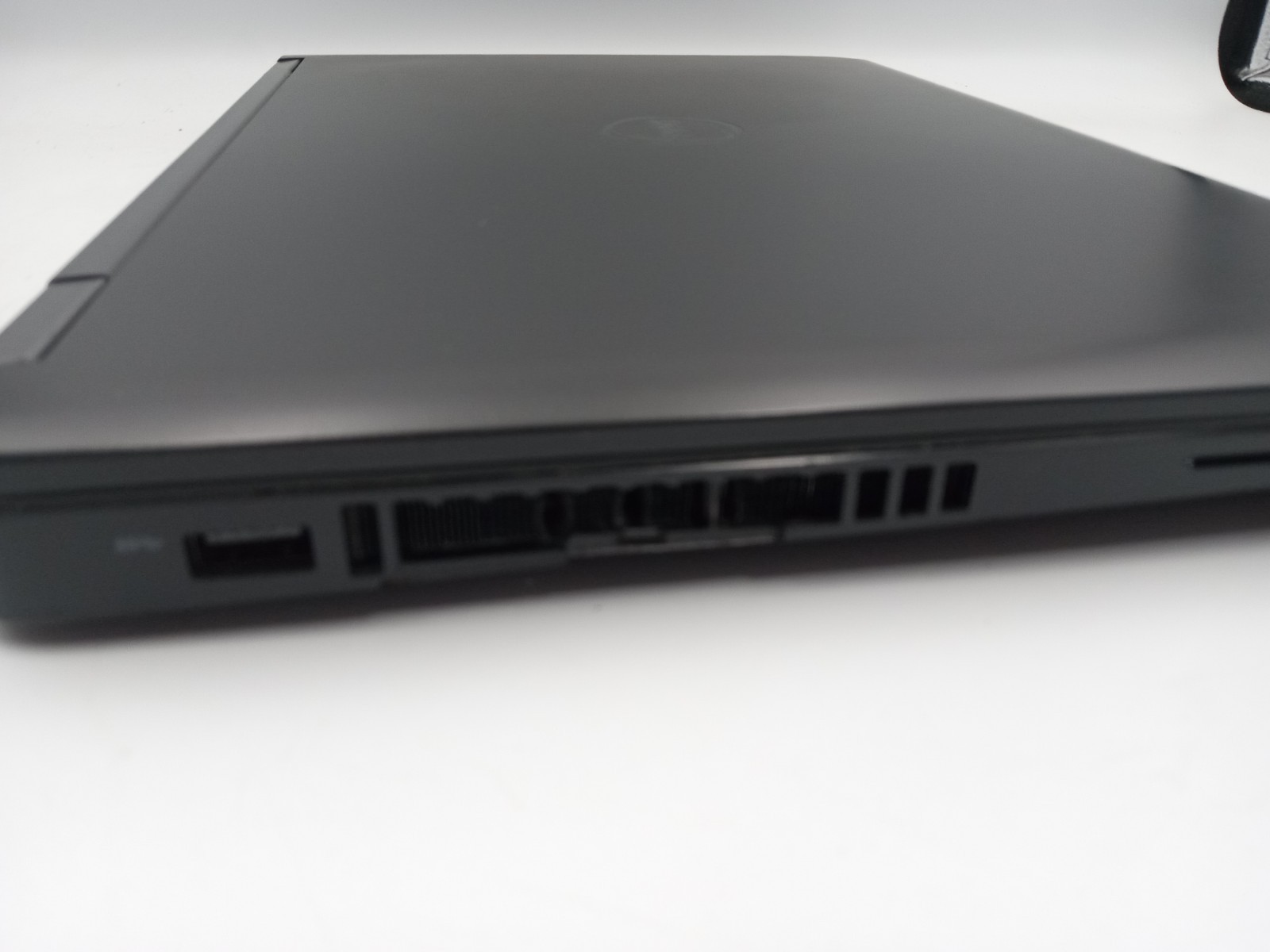 Dell Latitude E5470 14″ Touchscreeen i5-6440HQ 4GB RAM 128GB SSD Windows 11 -RR