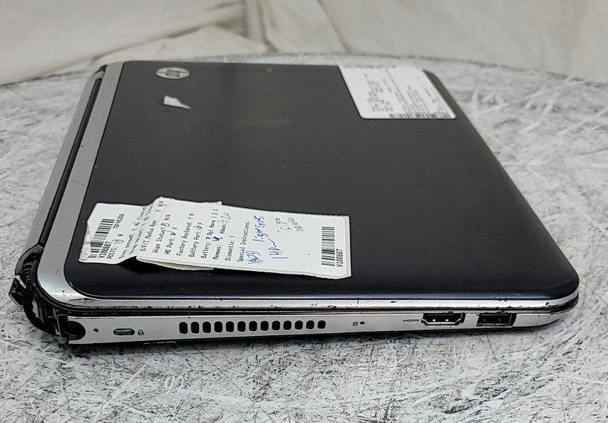 HP 3115M LJ527UT#ABA Laptop AMD E-300 APU RADEON GRAPHICS 4GB 320GB SEE NOTES