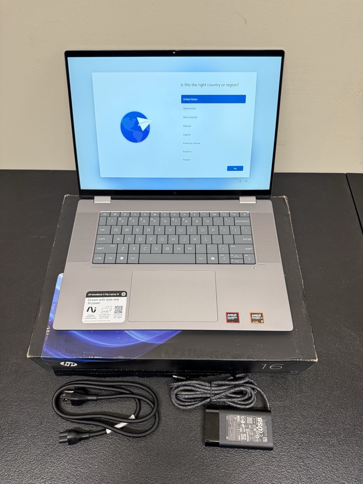 HP OmniBook X Flip 16″ 2-in-1 2K Touch AMD Ryzen™ AI 5 340 16GB RAM 512GB SSD