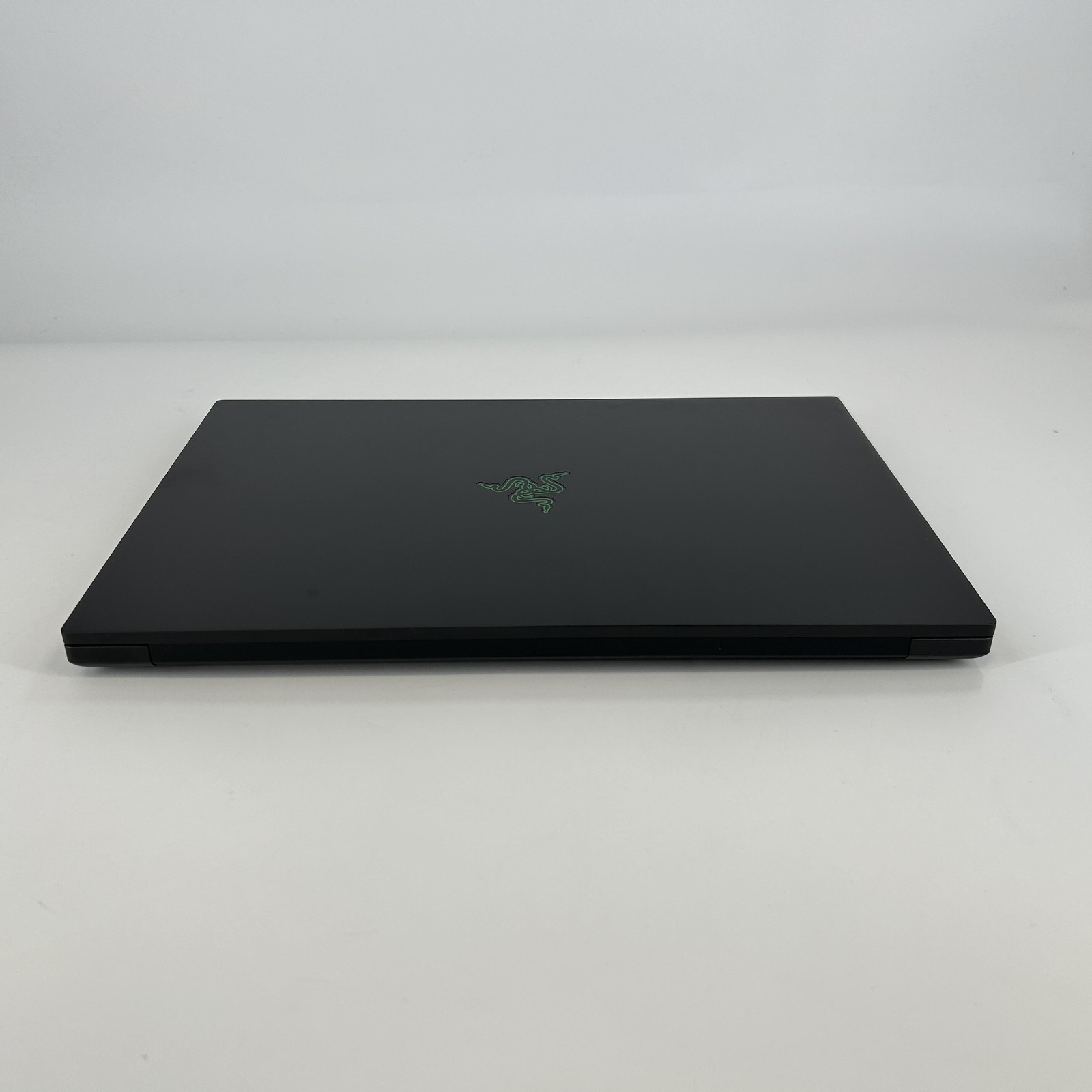 Razer Blade 18 240Hz QHD+ i9-13950HX 64GB 1TB SSD RTX 4090 – VAPOR CHAMBER ISSUE