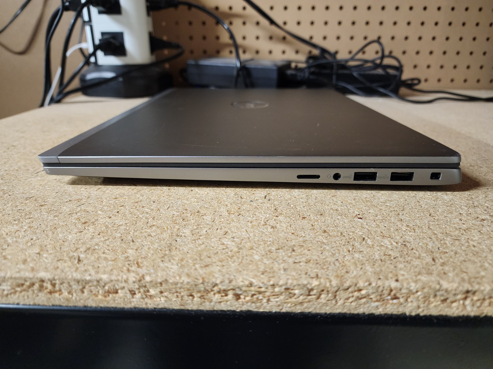 Dell Latitude 7640 16″ Core i7-1365U 32GB RAM No HDD/OS/Batt See Desc | Parts