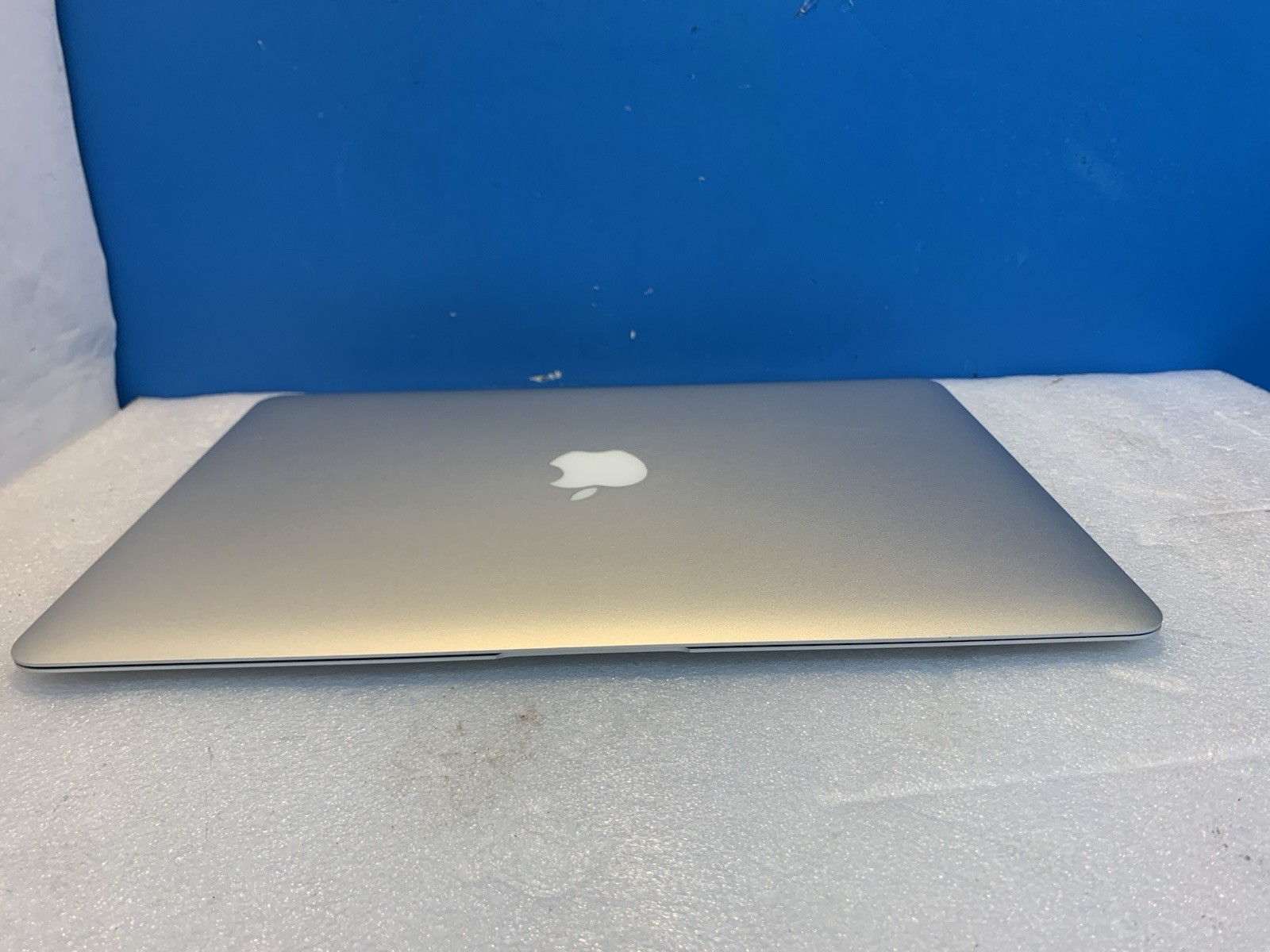 🔥 Nice ~ 2015 Apple MacBook Air 13” Core i5 4GB 128GB MacOS Monterey