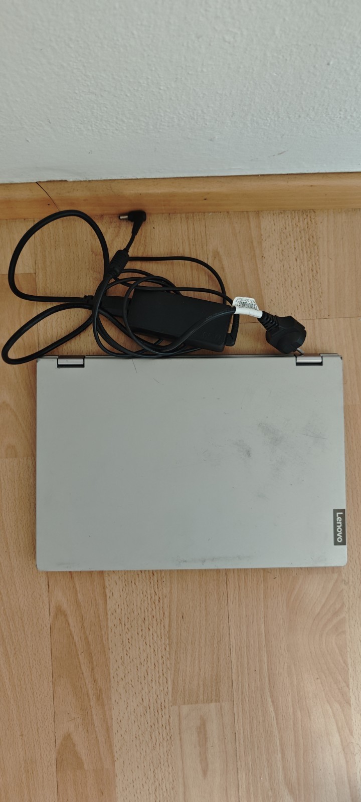 Lenovo Ideapad C340-14API 14″ Laptop Ryzen 5 8GB Ram Vega8 W11 New Battery