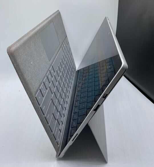 Microsoft Surface Pro 5 Intel Core i5-7300U CPU @ 2.60GHz 4GB RAM 128GB SSD