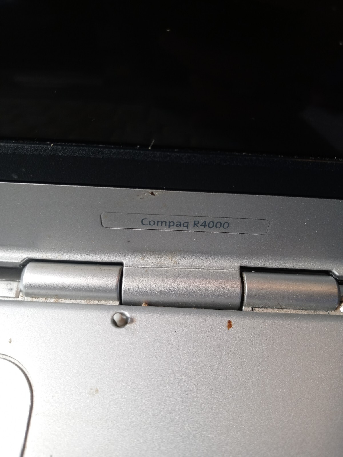 Compaq Presario R4000 15 1/2″ Laptop Windows XP PARTS ONLY