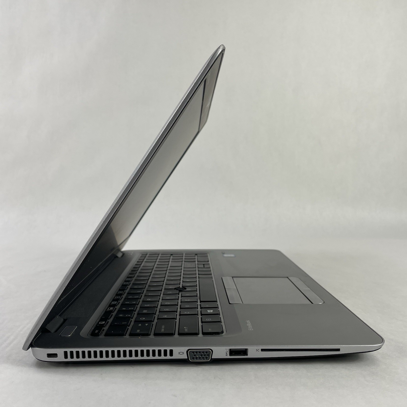 HP EliteBook 850 G3 15.6″ i5-6200U 2.30 GHz 8 GB RAM No SSD No OS – Bad Bottom