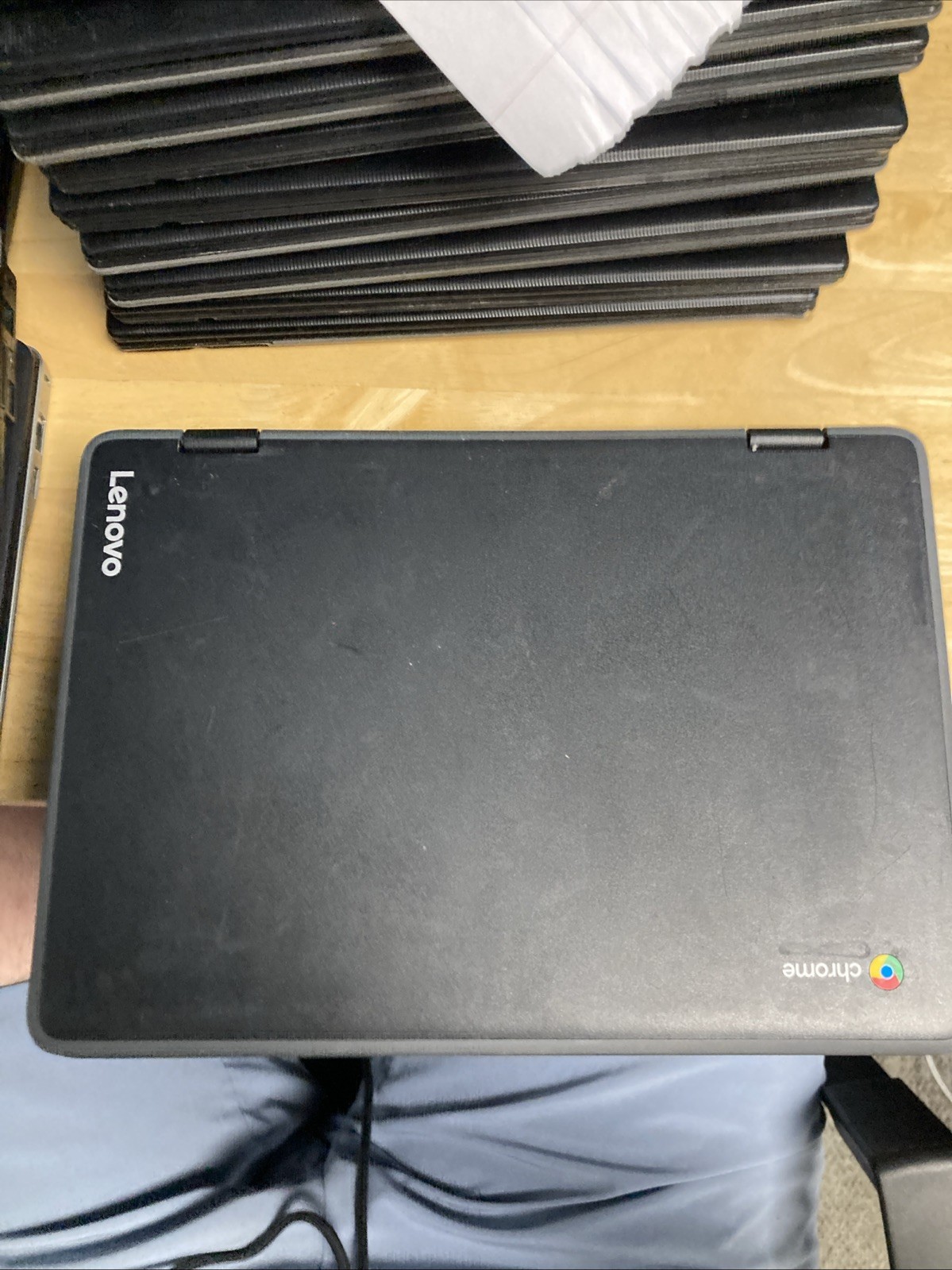 Lenovo 11.6″ 300e Gen 1 Chromebook Touchscreen 2in1 MediaTek 2.1GHz 4GB RAM 32GB