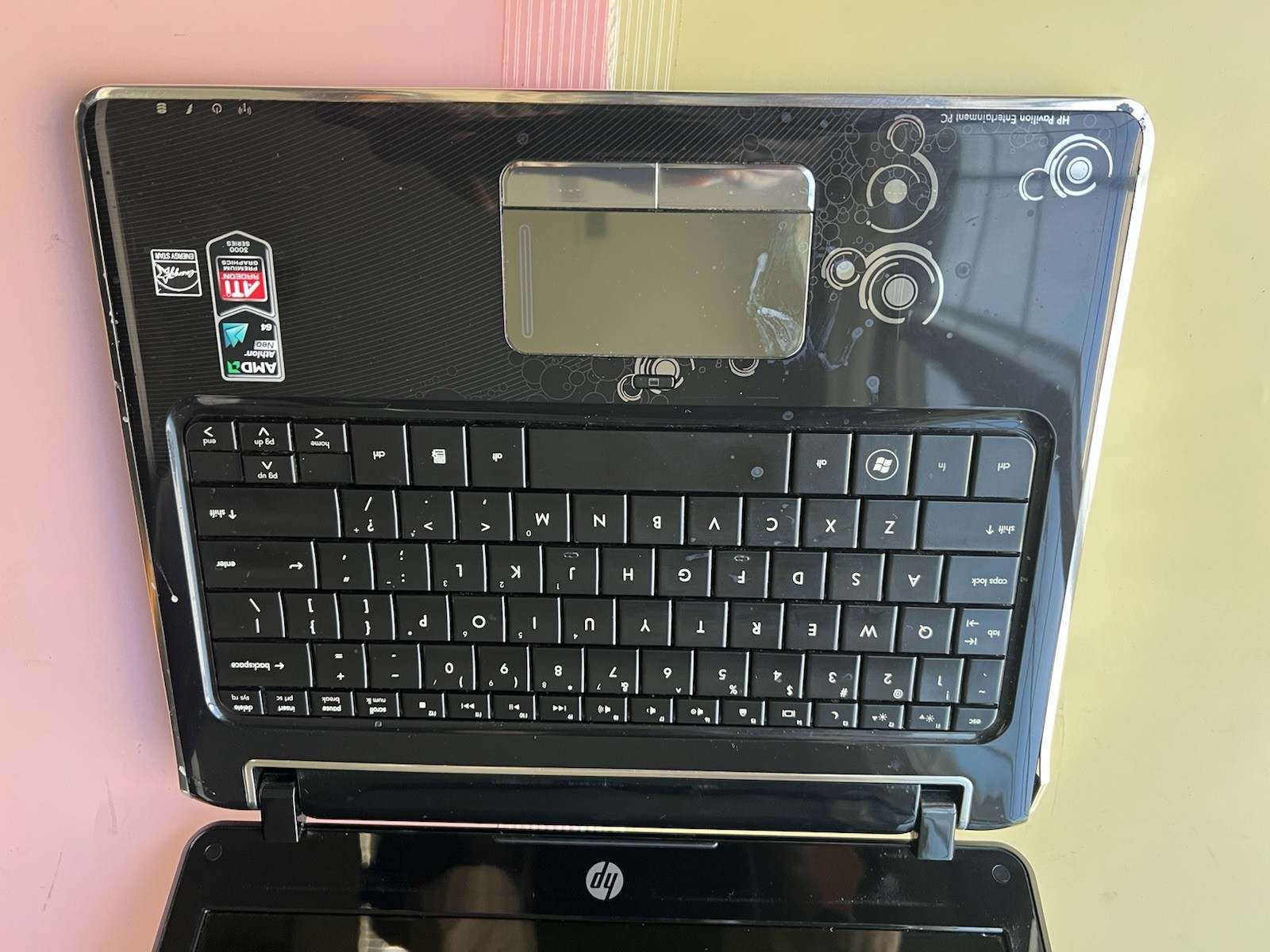 HP Pavilion Dv2 AMD Athlon 2GB RAM 500GB HDD WEBCAM HDMI