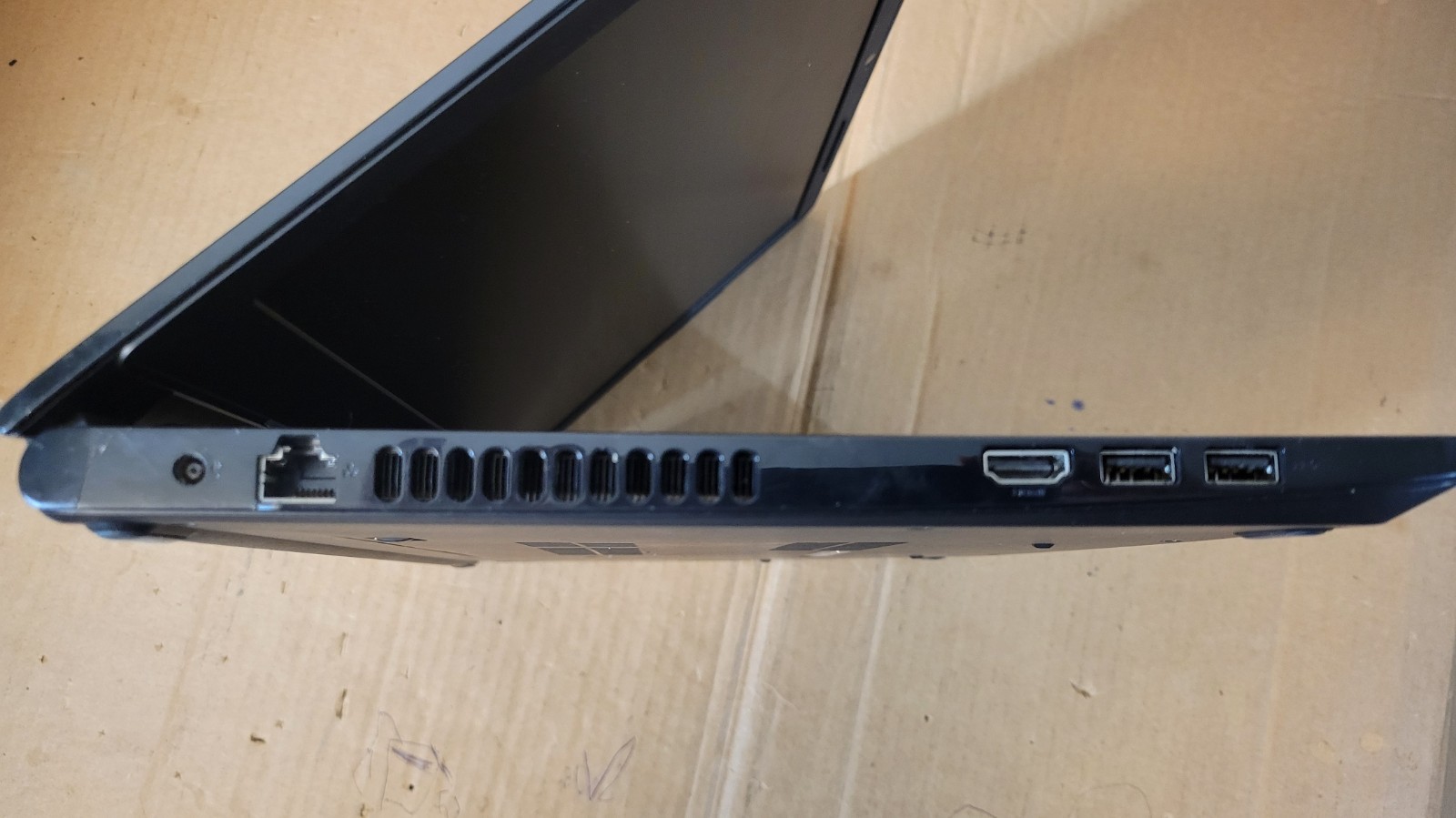 DELL INSPIRON 15-3565 AMD A6 4GB RAM No HDD — For Repair —