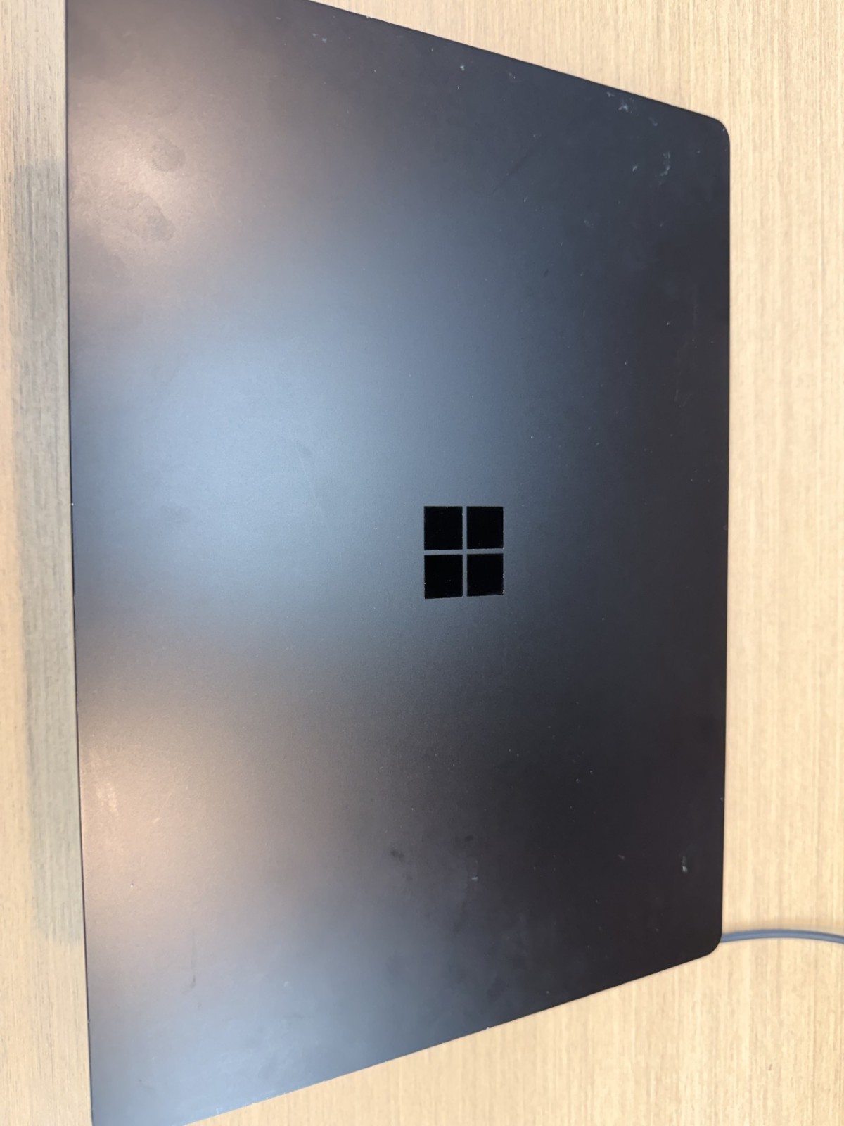 Microsoft Surface Laptop 4 1951 i7-1265U 3.60GHz 16GB RAM No HDD 13.5″