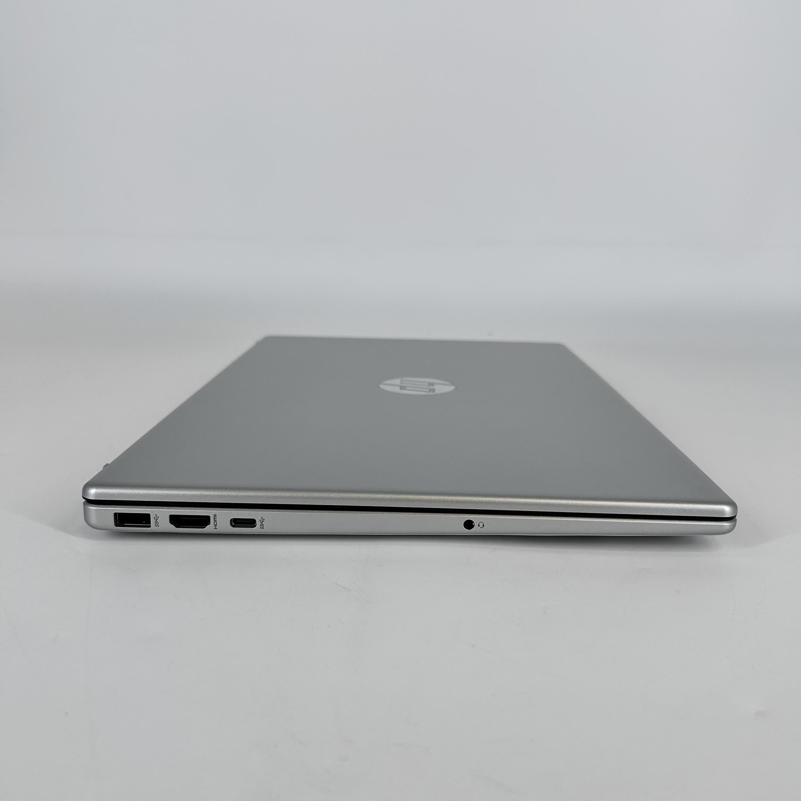 HP Laptop 15-fd0127dx FHD TOUCH 1.8 GHz Core 7 150U 16GB 512GB SSD Excellent