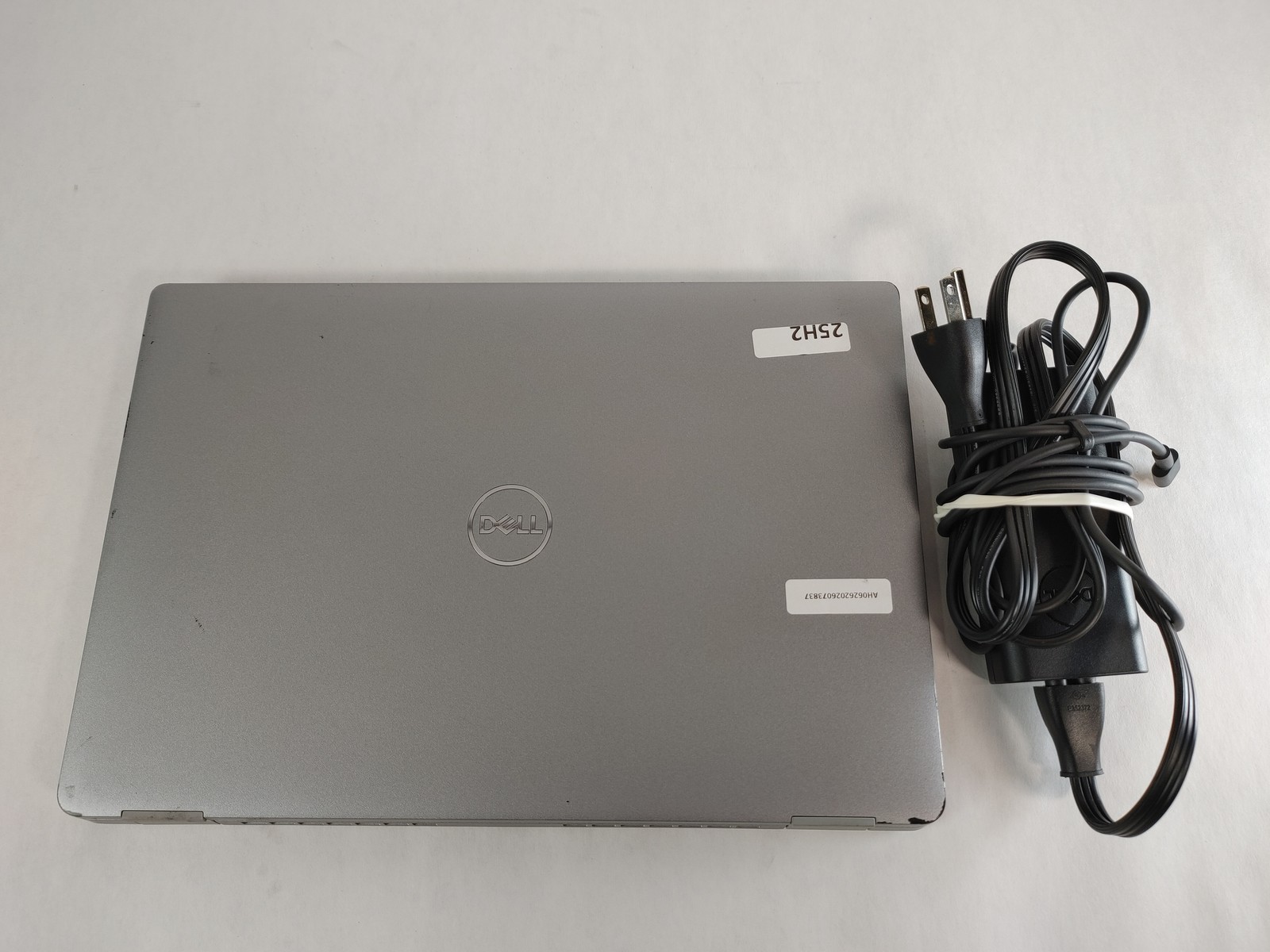 Dell Latitude 5330 Core i7-1265U 1.80 GHz 16 GB DDR4 256 GB NVMe Windows 11 Pro