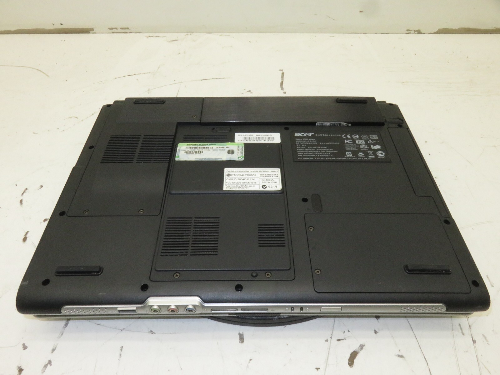 Acer Aspire 3000 ZL5 Laptop AMD Sempron 1.25GB. Ram No HDD – Screen Damage