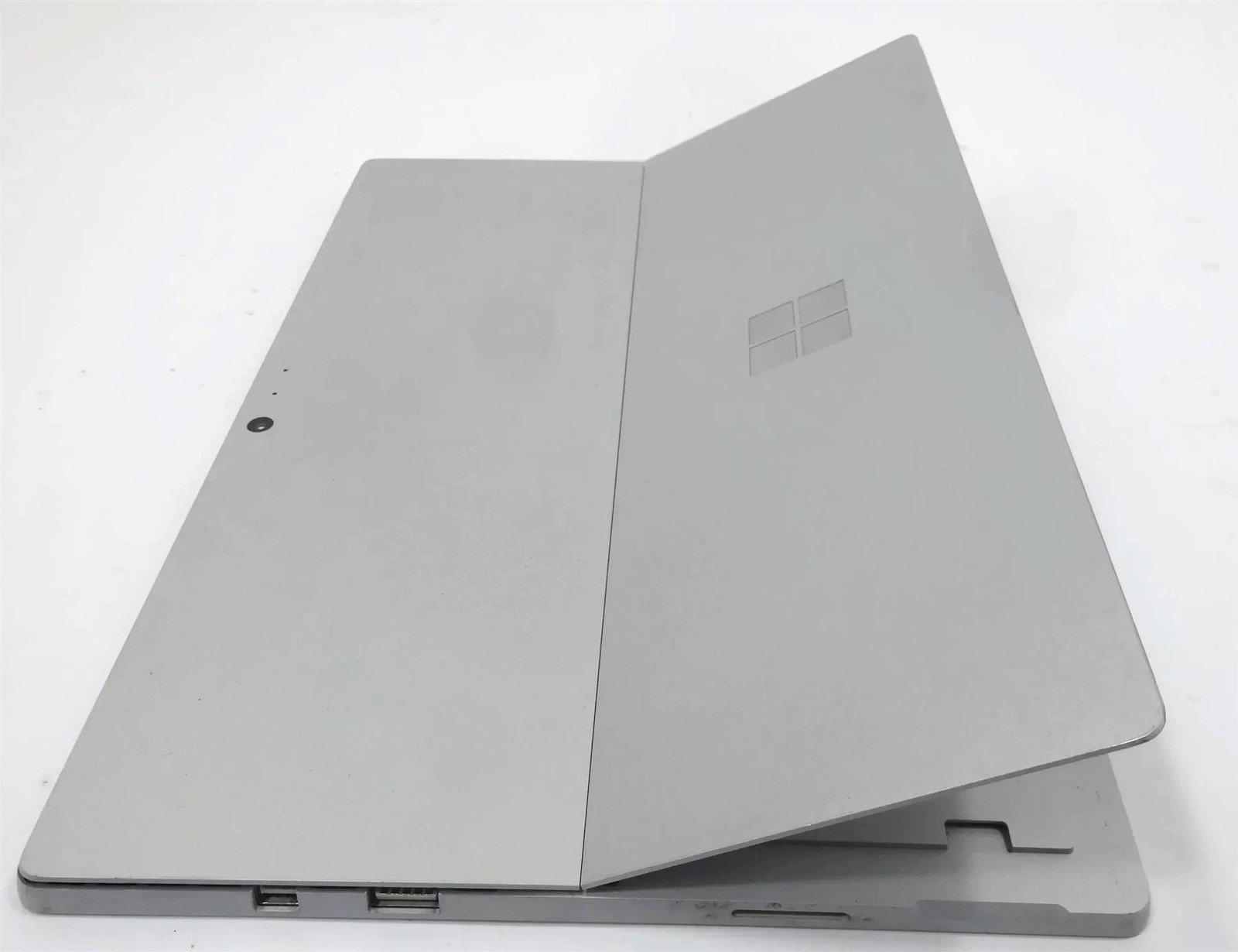 Microsoft Surface Pro 5 1796 Core i7-7660U 2.50GHz 8GB 256GB