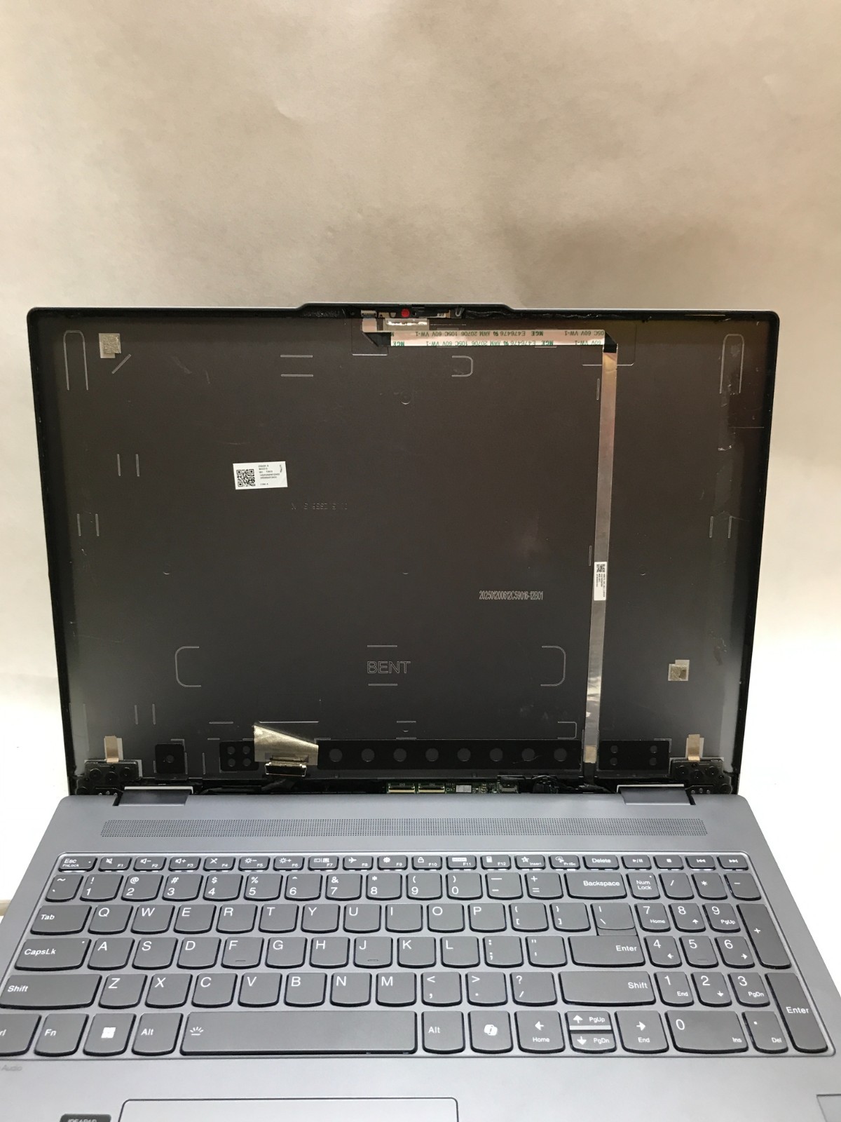 Lenovo IdeaPad 5 2in1 16IRU9 16″ Intel Ultra 5 120U 16GB RAM NO SSD For Parts DW