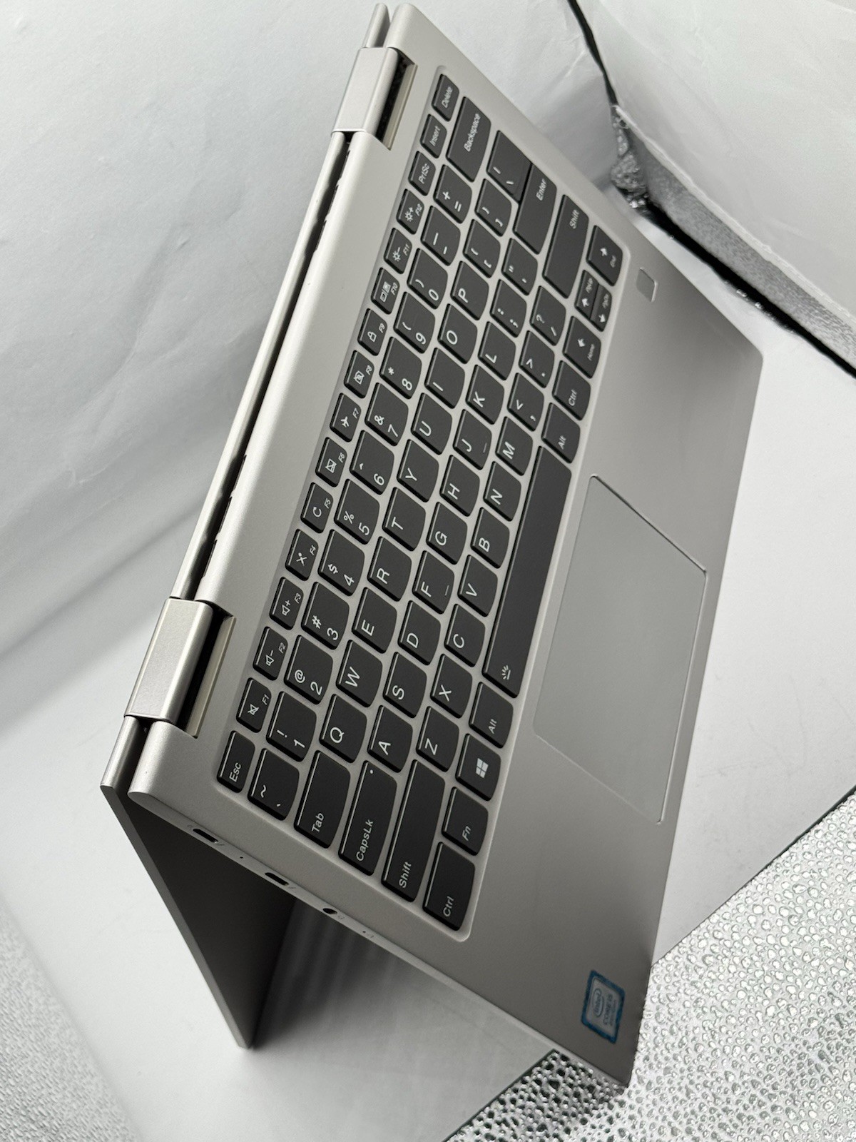 Lenovo YOGA 730-13IKB 81CT Core i5-8250U @1.6GHz 8GB Ram 256GB SSD Not Touch Scr
