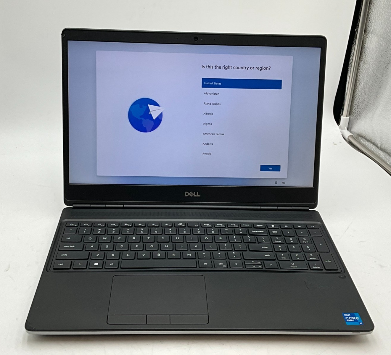 DELL Precision 7560 i7-11850H 2.50g 32GB 1TB T1200 15.6″ WIN11 Laptop 42JG2J3