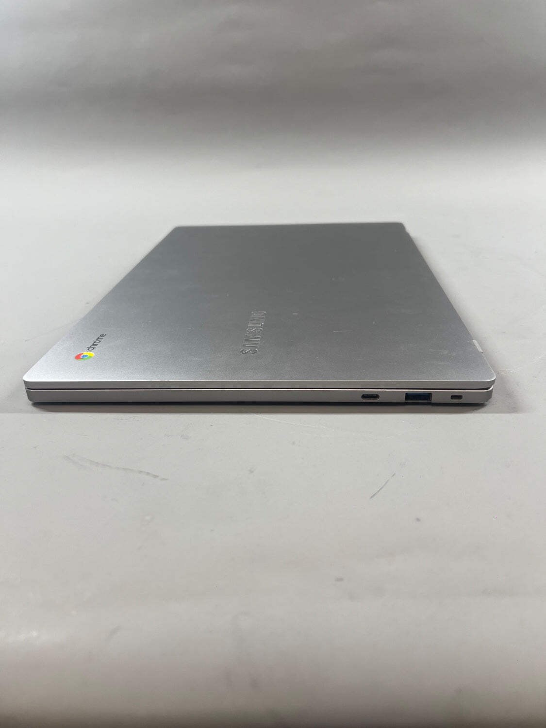 Samsung Galaxy Chromebook 4 XE350XBA 11.6″ Celeron N4000 1.1GHz 4GB RAM 32GB SSD
