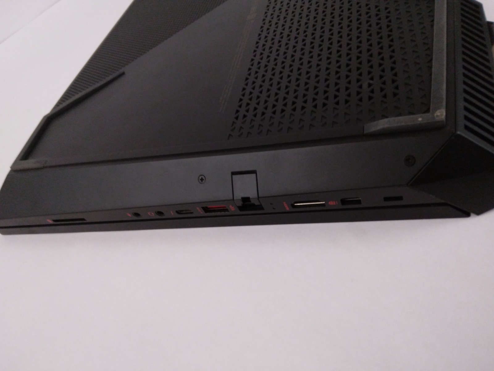 HEWLETT PACKARD OMEN 17-AN179WM Gaming Laptop i7-8750H CPU 2.20ghz 16gb
