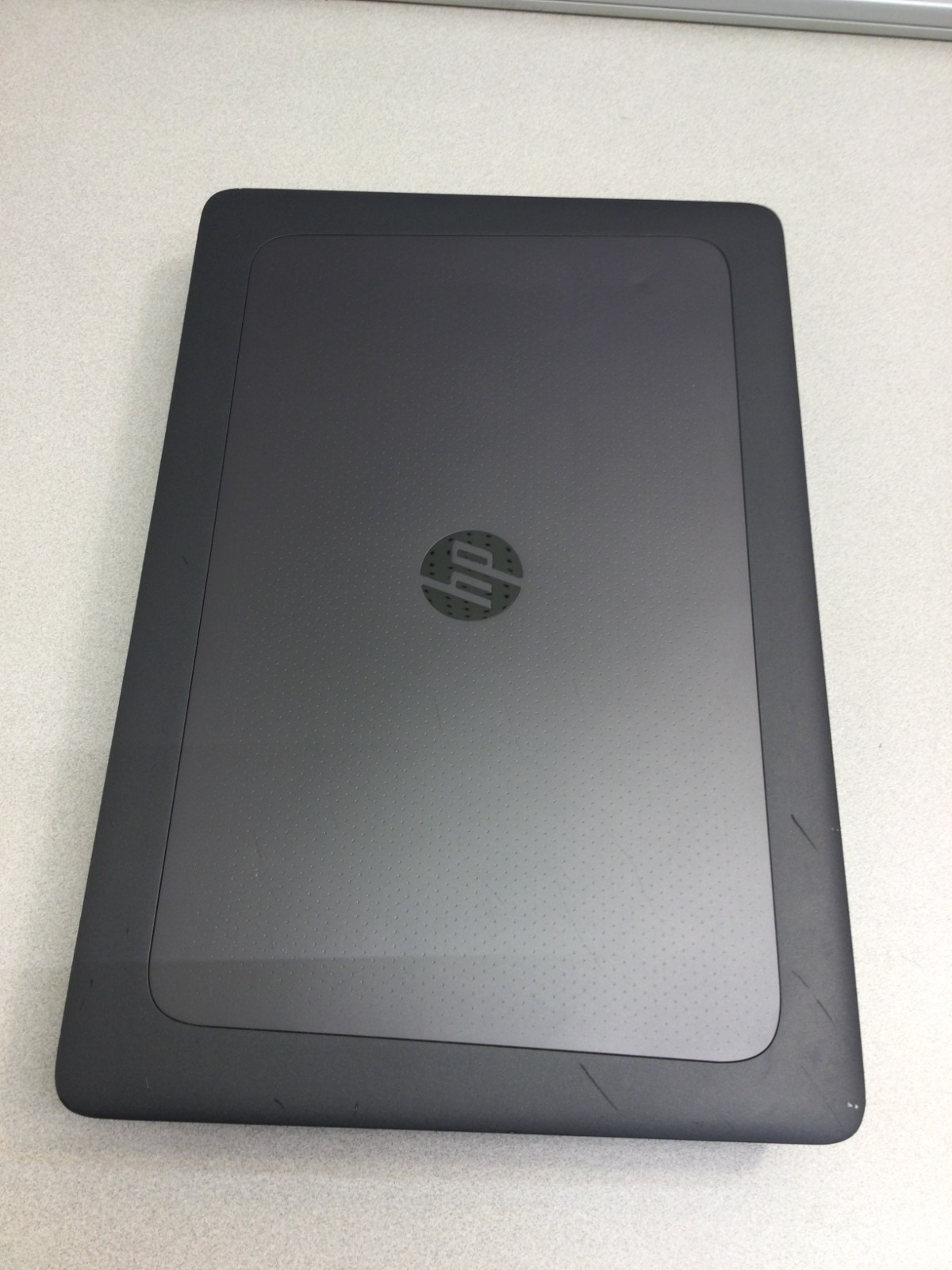 HP ZBook 17 G3 core i7 6th gen 2.60ghz 128GB SSD 8GB RAM 17.3” WIN 11 PRO