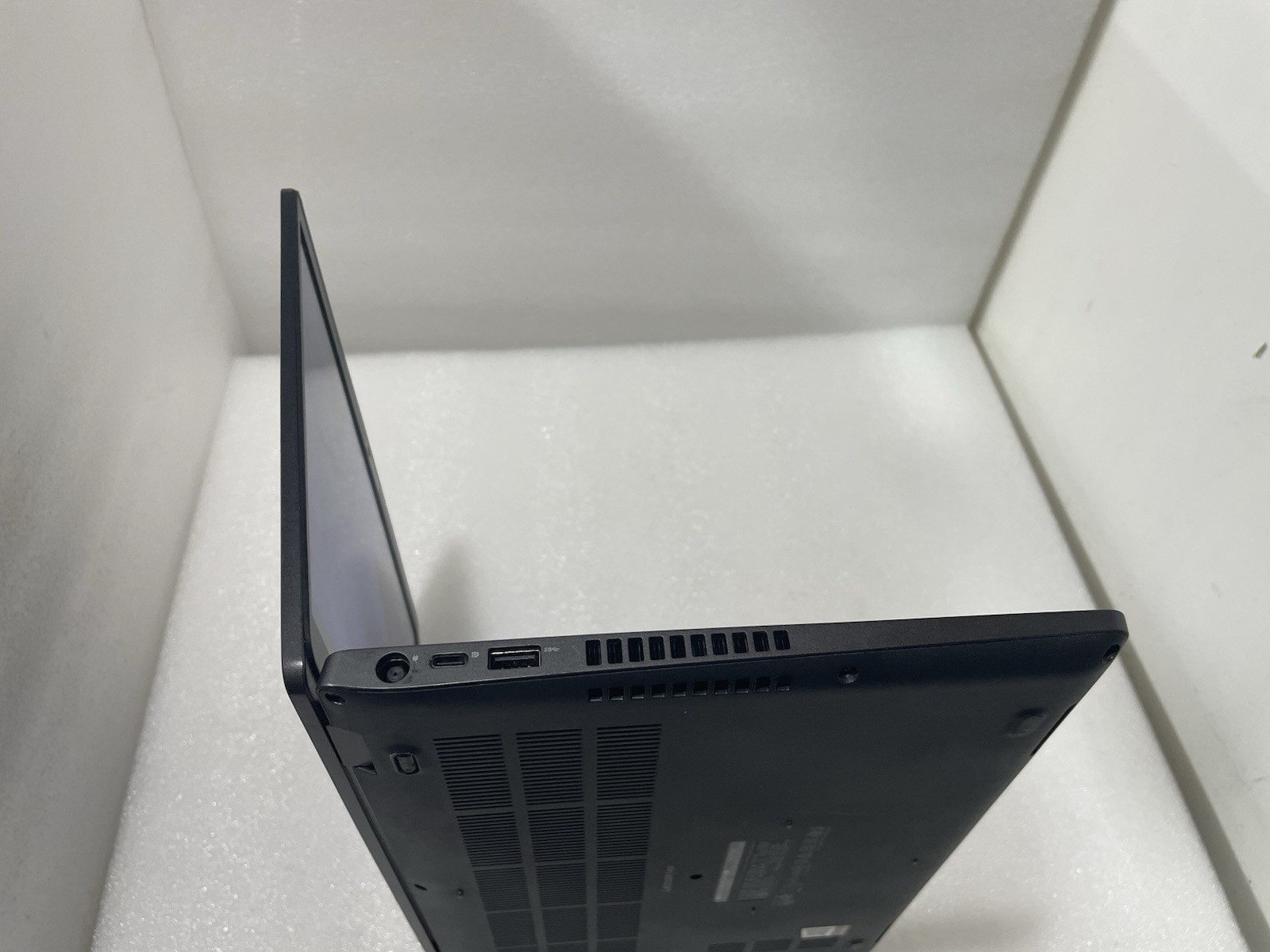 Dell Latitude 5400 256gb Nvme Win 11 i7-8665u 4 Core 2.11ghz 8gb RAM Webcam HDMI