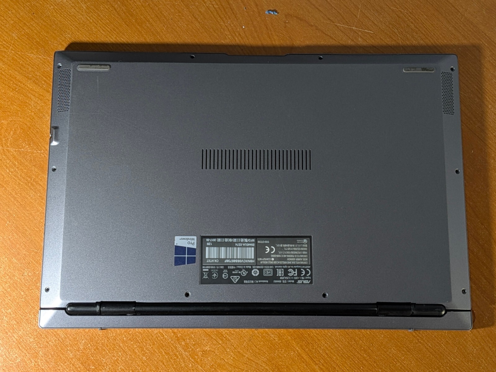 14″ ASUS B9440U Notebook Laptop – 7th Gen i7 Processor – No power!!