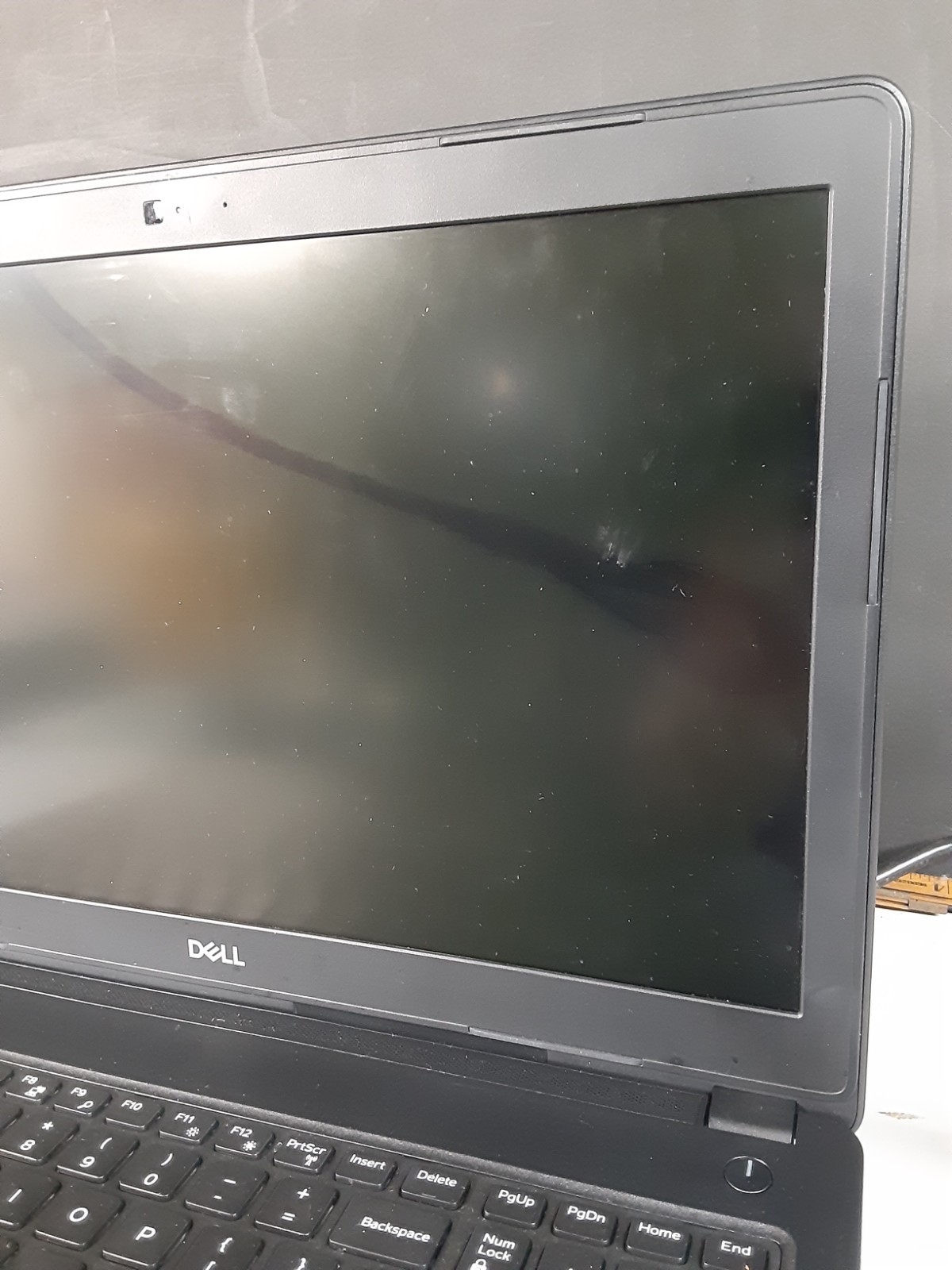 15″ Dell Latitude 3580 – i3-6006U – FOR PARTS – NO RAM – NO HDD #515 CRACKED SCR