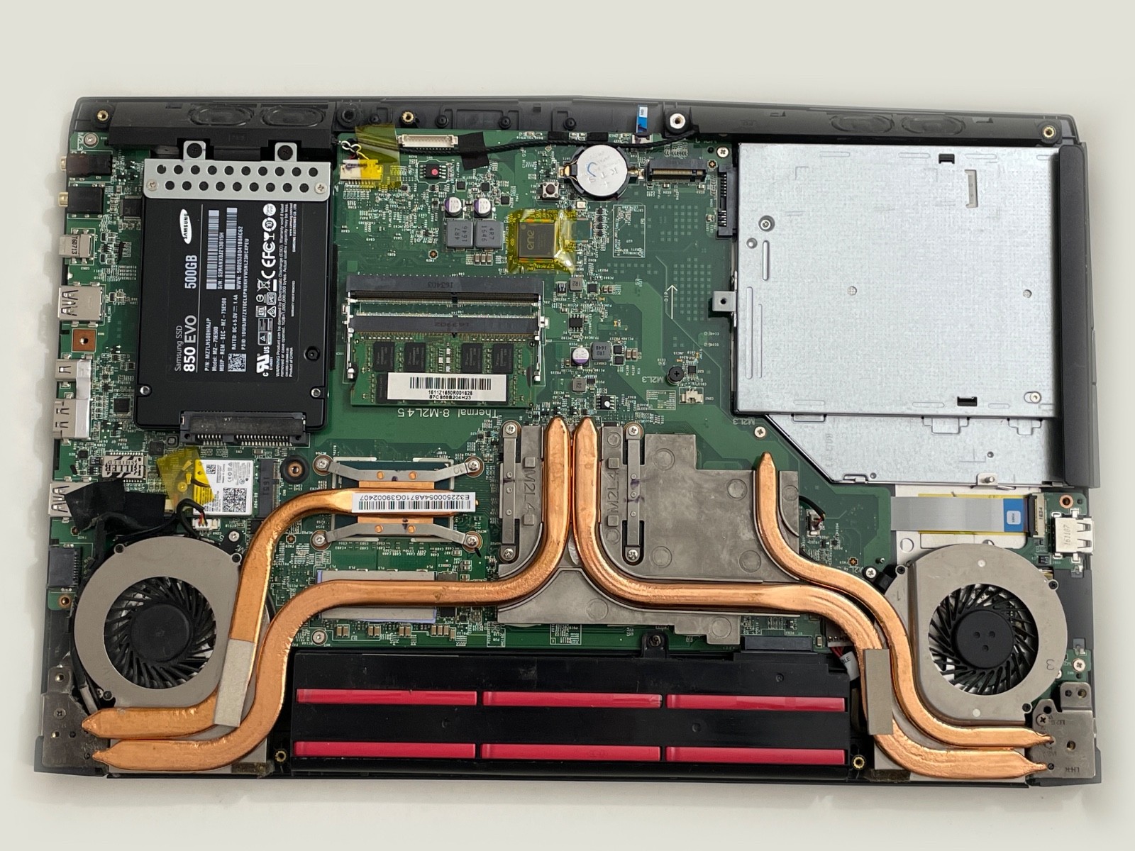 MSI GL62 7QF 15.6″ Laptop i7 – 8GB Memory – NVIDIA GeForce GTX 960M – 500GB SSD