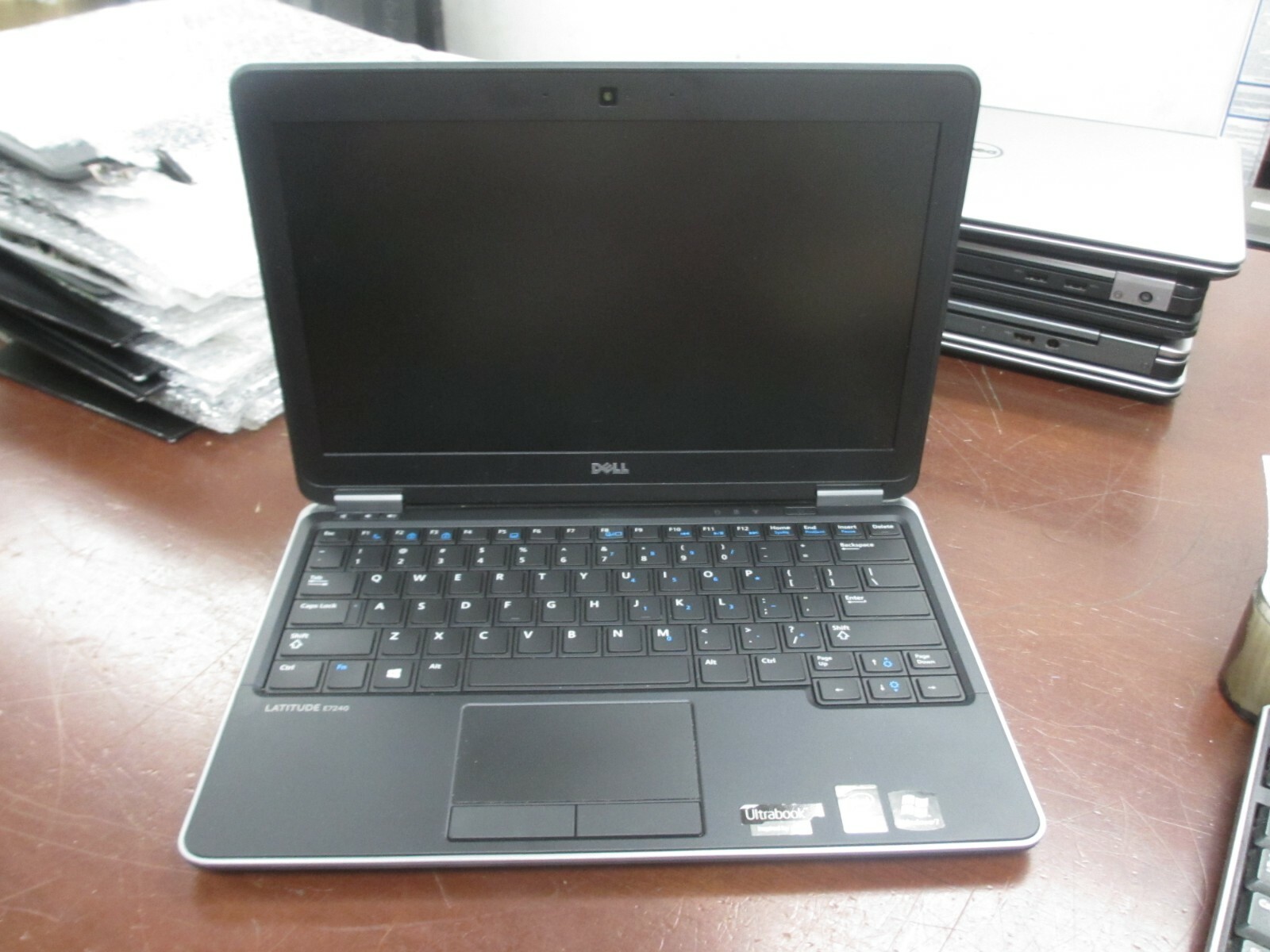 Dell Latitude E7240 I5-4310U 2.00GHz 8GB Web-Cam Laptop [NO AC/OS/HDD]