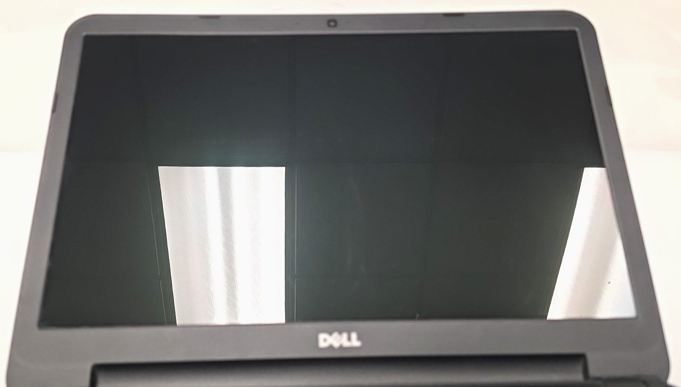 Dell Inspiron 3521| Intel Pentium 2117U| 4GB RAM| 250GB HDD| Ubuntu| No Battery