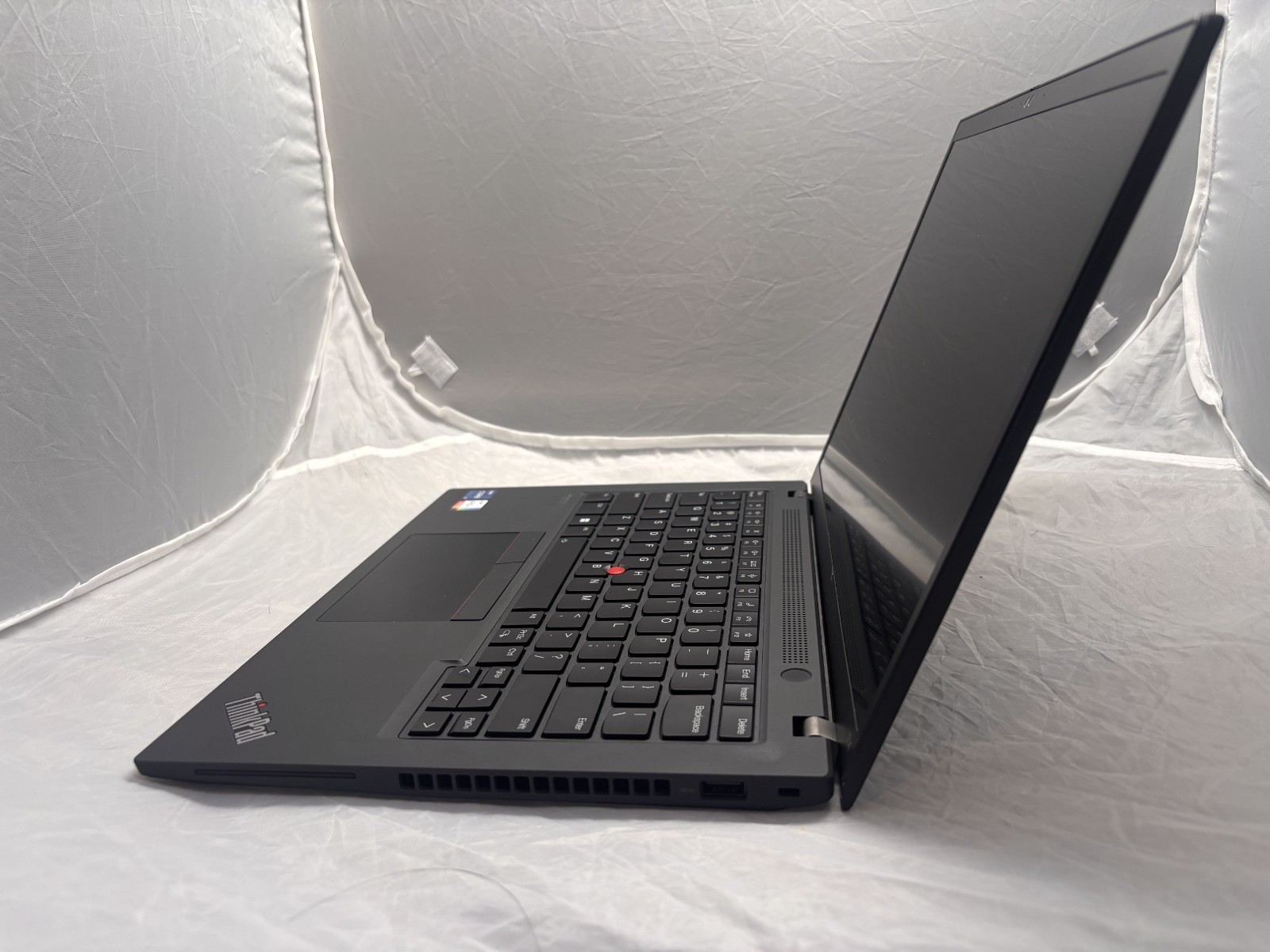 Lenovo ThinkPad T14s Gen 3 14″ WUXGA Intel Core i7-1270P 16GB 256GB LTE