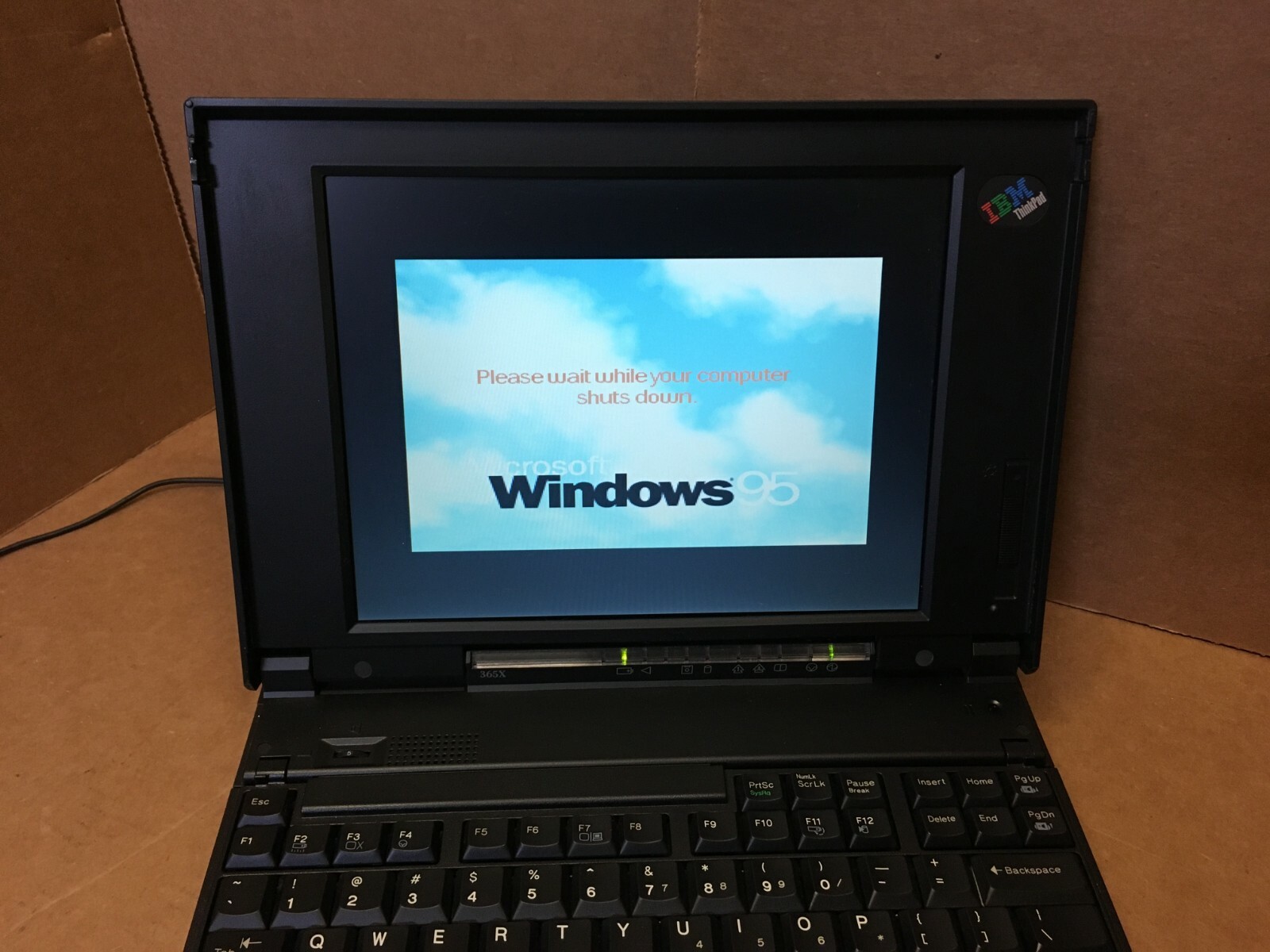 Rare Vintage IBM ThinkPad 365X Pentium  LAPTOP WINDOWS 95 Installed, FDD