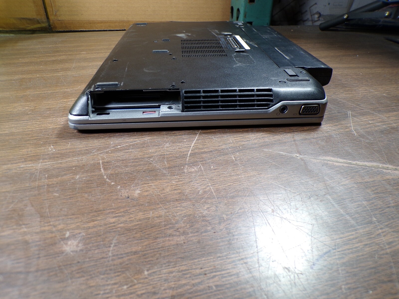 DELL LATITUDE E6320 INTEL i5-2520M 2.5GHZ 4GB RAM **NO HD/ NO CADDIE/ NO OS