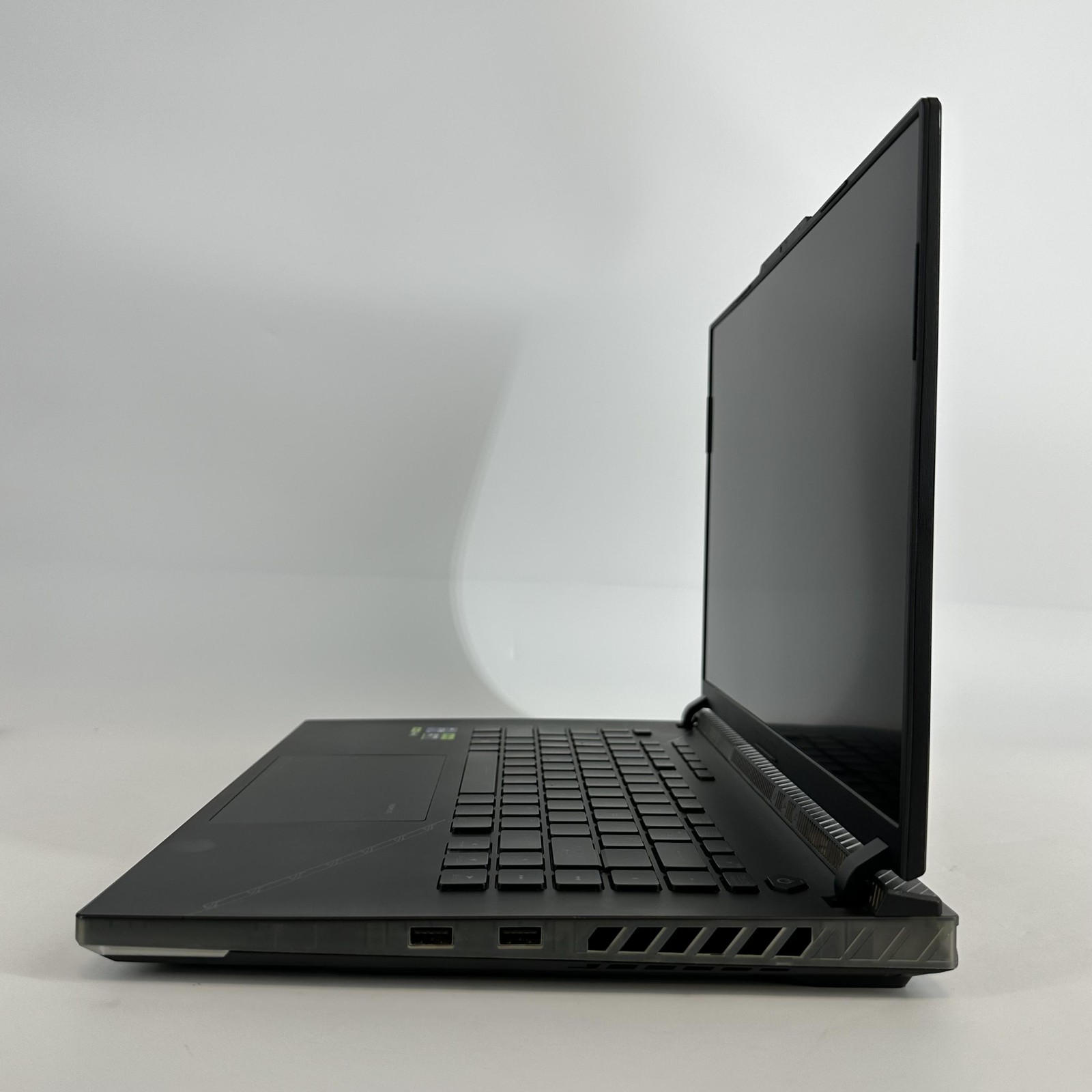 Asus ROG Strix Scar 16 G634 240Hz QHD+ 2.2 GHz i9-13980HX 32GB 1TB SSD RTX 4080