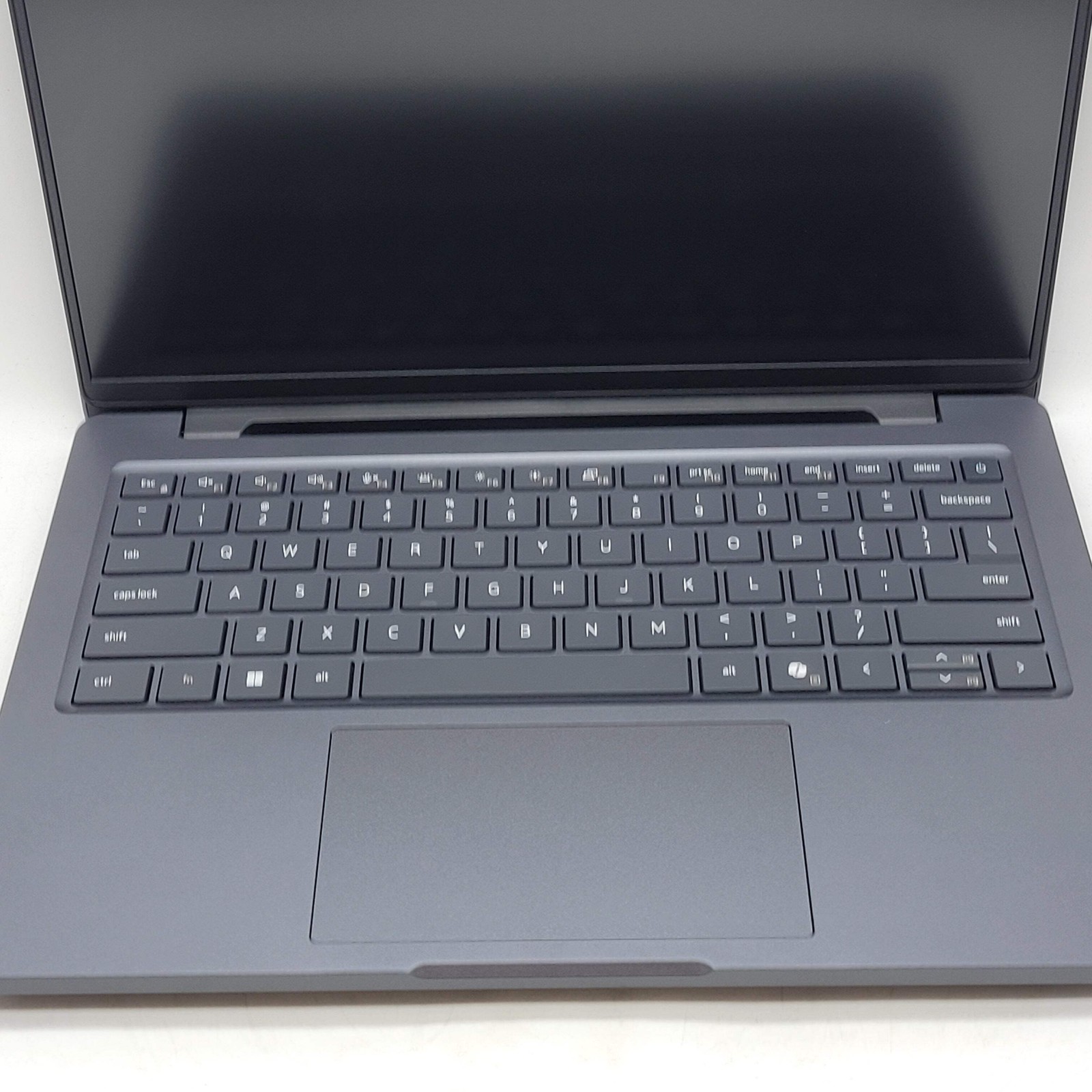 Dell Pro Max 14 MC14250 14″ ULTRA 5 235H 2.4GHz 32GB RAM 512GB SSD