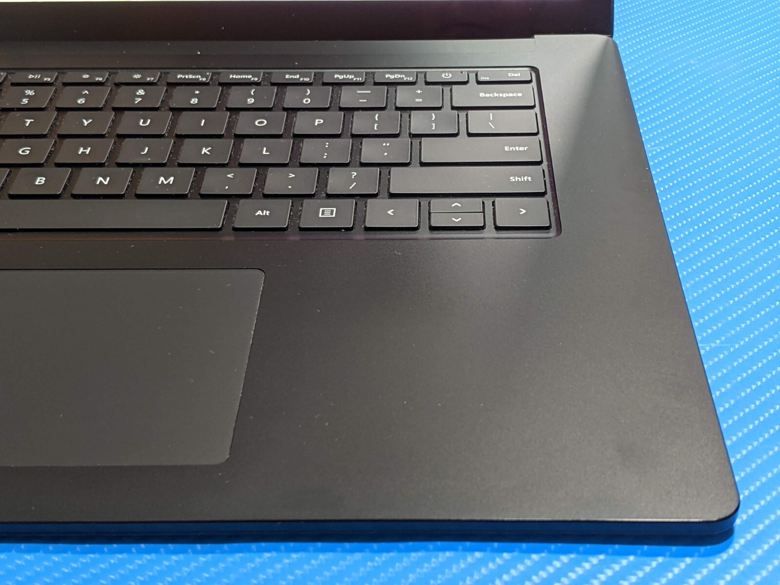 MS Surface Laptop 3 1873 15″ 2496×1664 TOUCH Ryzen 5 3850U 2.1GHz 16GB 256GB +PA