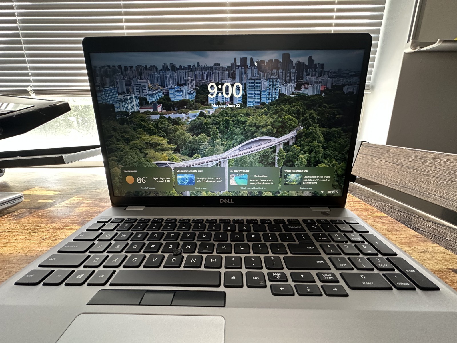 Dell Precision 3550 i5-10310U (10th Gen) 16G RAM 256GB NVME Windows 11 Pro