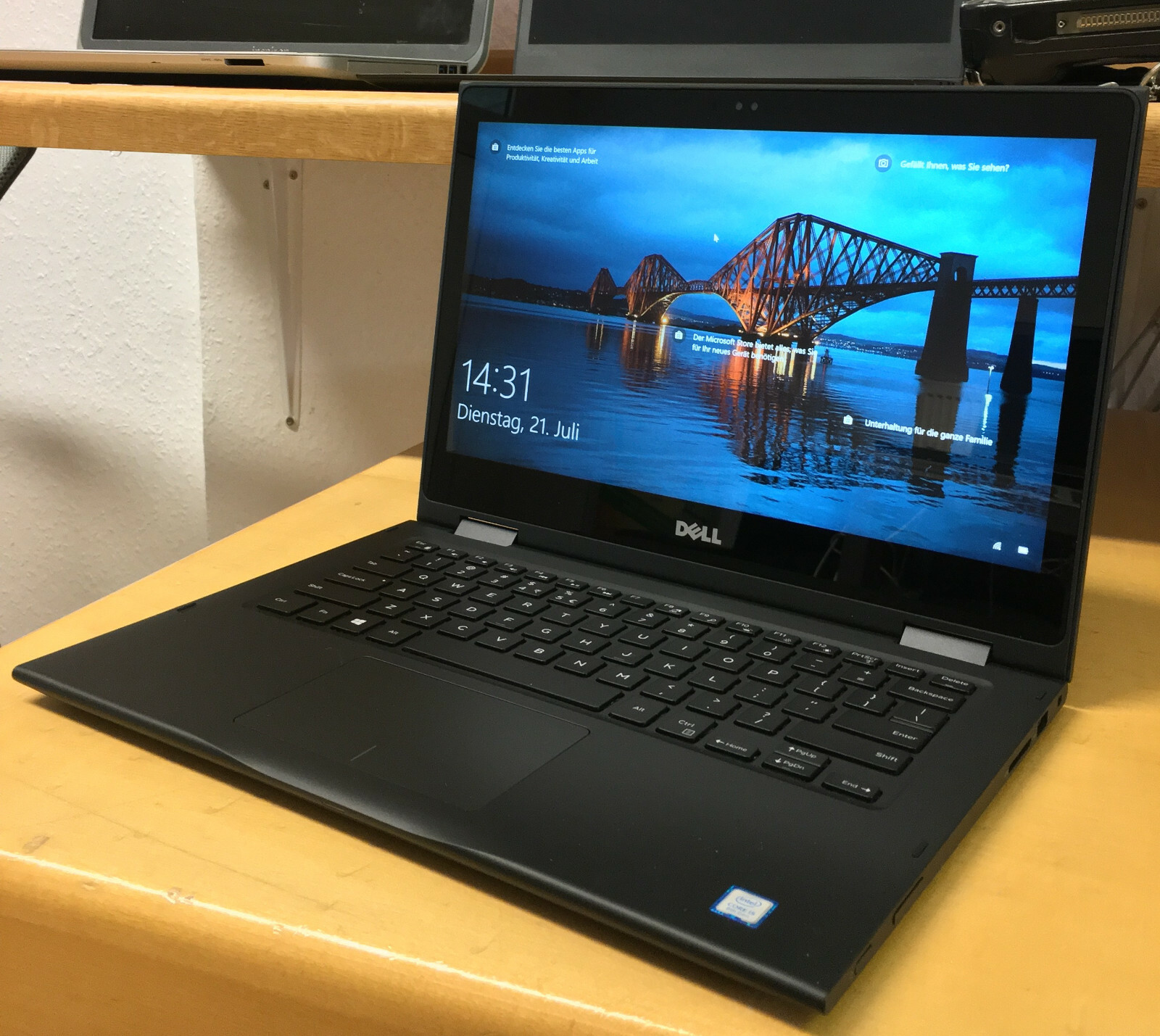 2-in-1 Dell Latitude 3390 2.3GHz 8GB 256SSD 13.3FHD Touch DE-Backlit