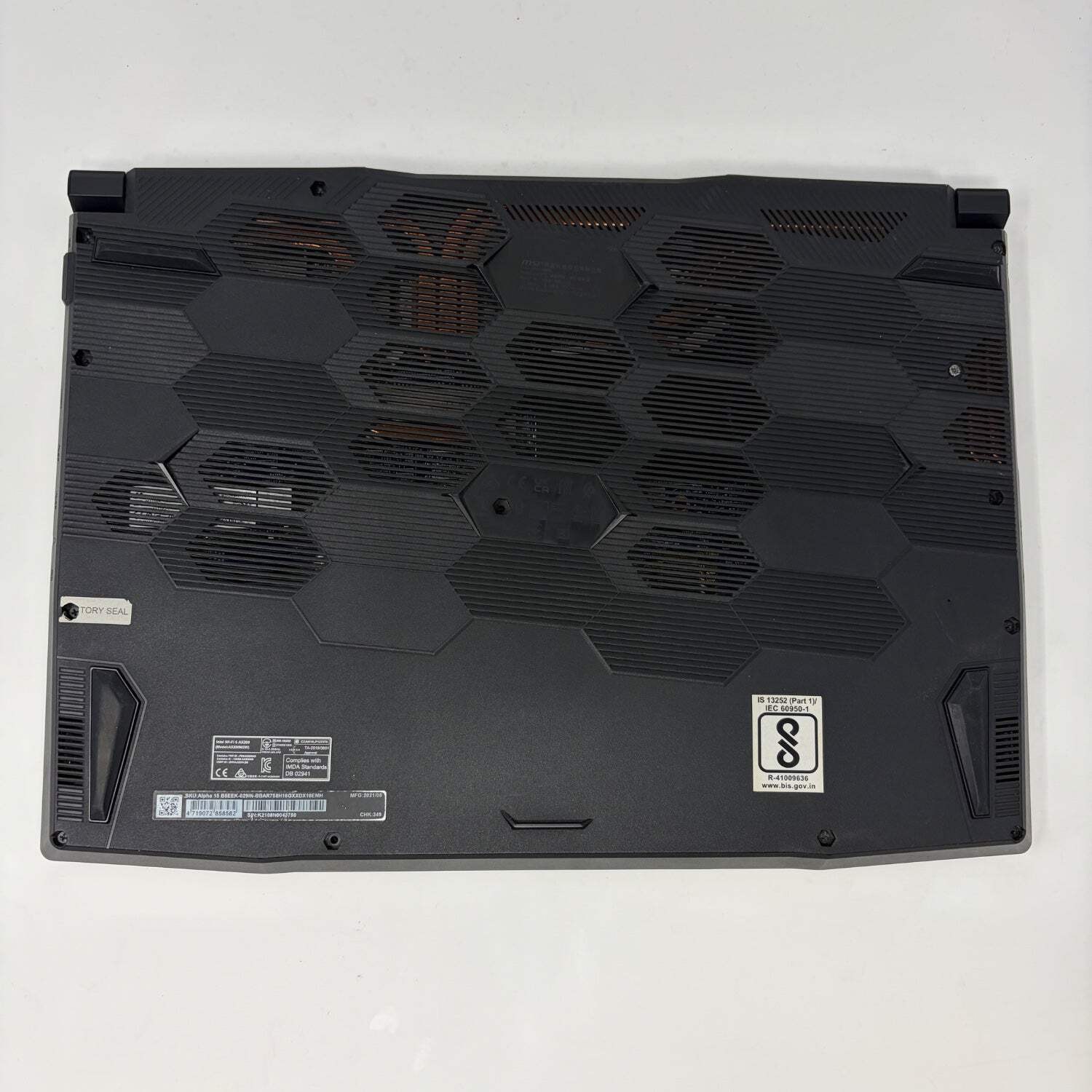 MSI Alpha 15 B5EEK 15.6″ AMD Ryzen 7 5800H 3.2GHz 32GB RAM 1 TB SSD