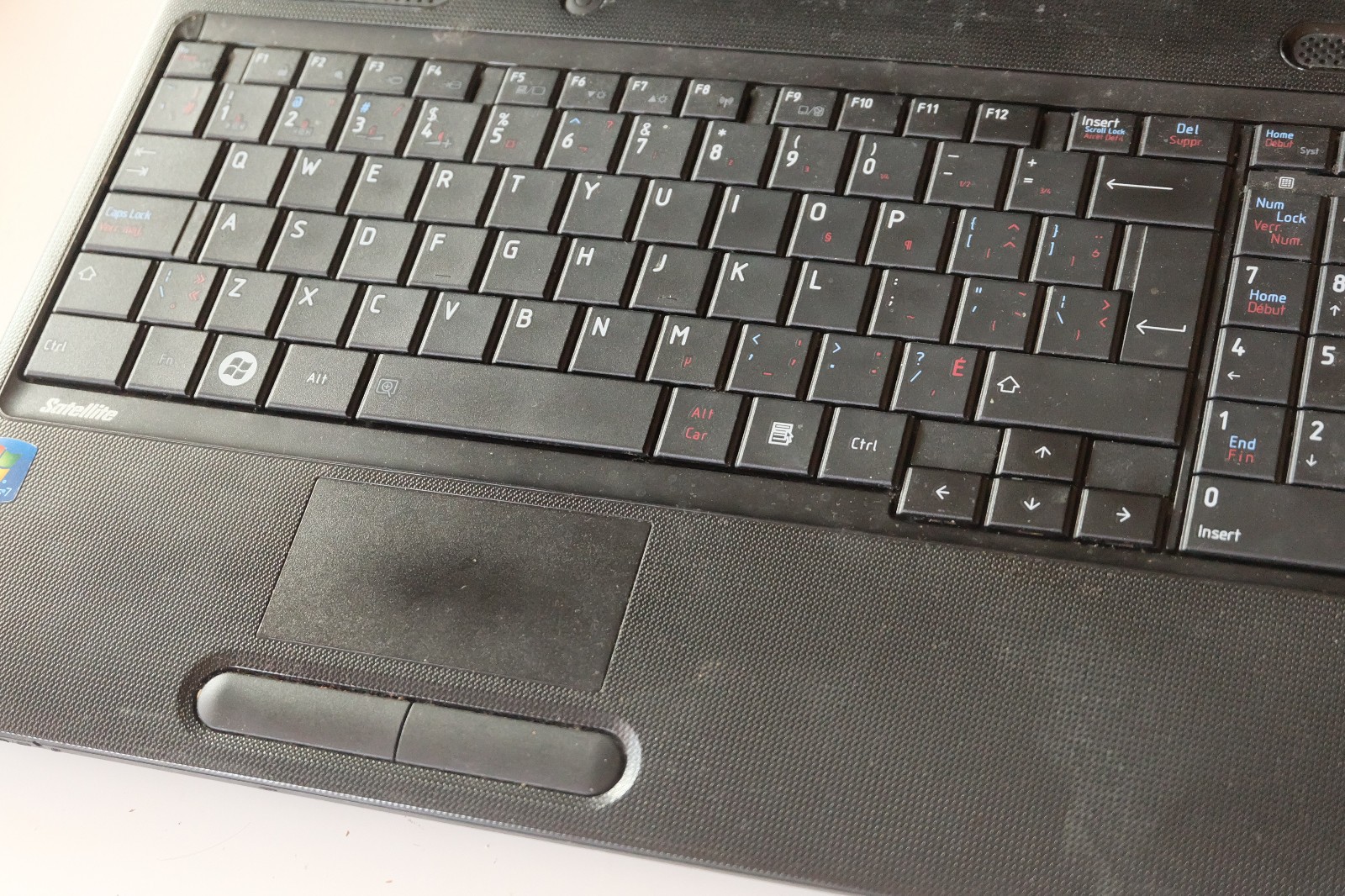 Toshiba Satellite C650 / Core i3-2350m / 4GB / no HDD