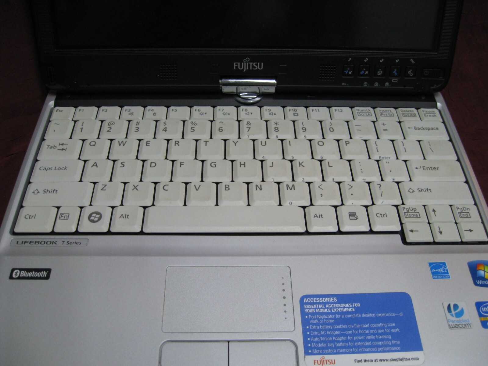 Fujitsu Lifebook T731 i3-2330M 2.2GHz 4GB 250GB HDD Touch Webcam Laptop NO OS