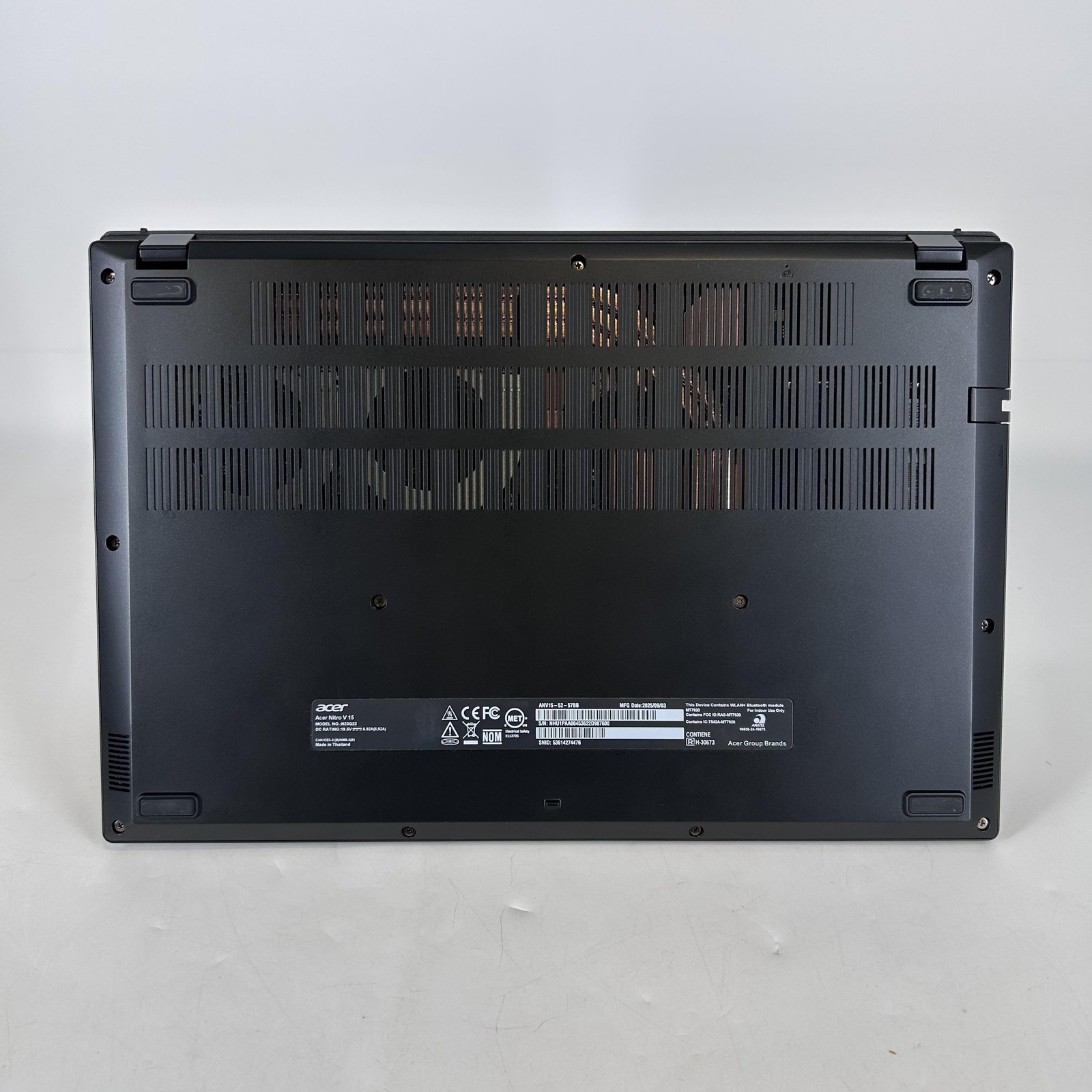 Acer Nitro V 15 FHD 2.1 GHz i5-13420H 16GB 512GB SSD RTX 5050 Very Good