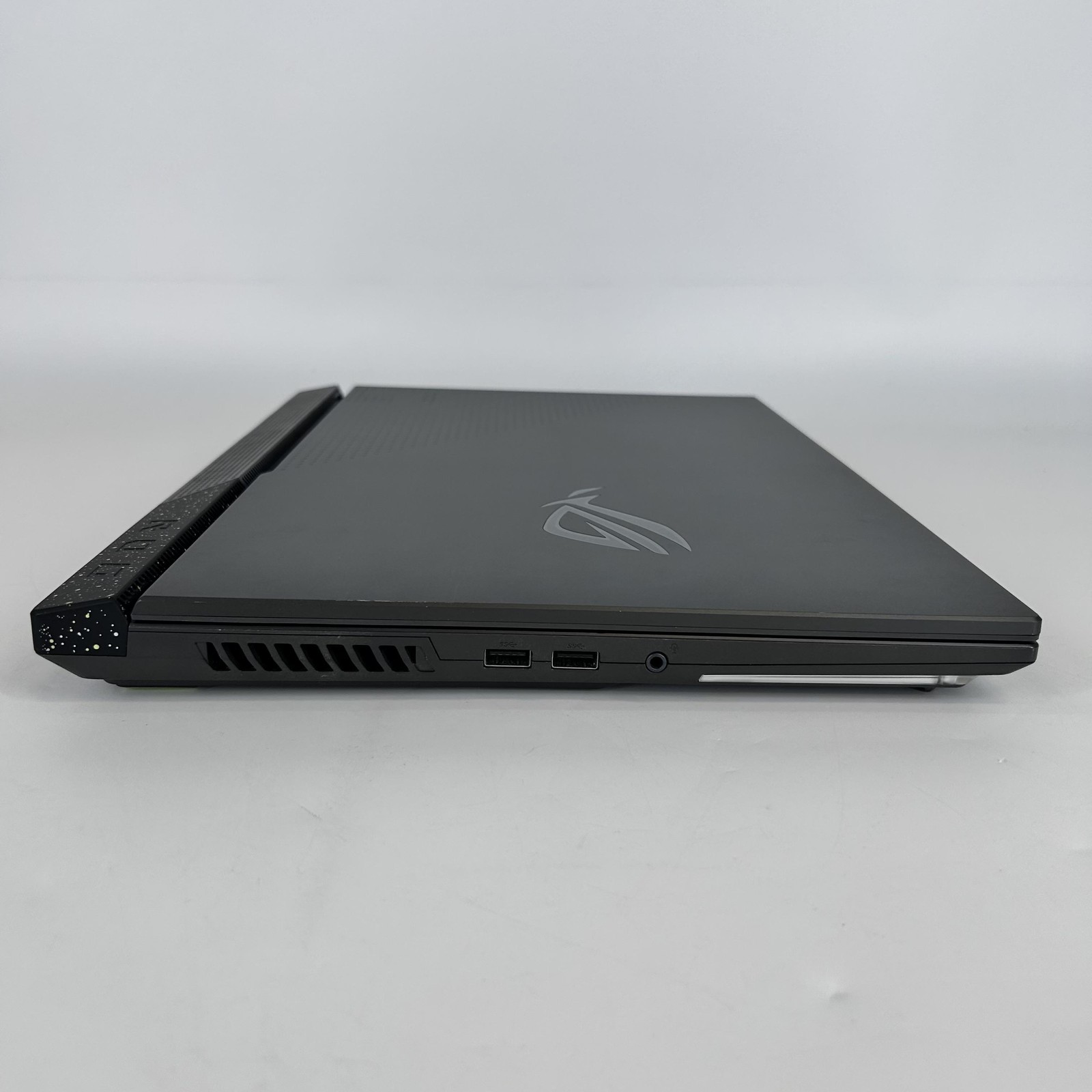 Asus ROG Strix G17 G713 17.3 FHD 2.5 GHz Ryzen 9 7945HX 16GB 1TB SSD RTX 4070