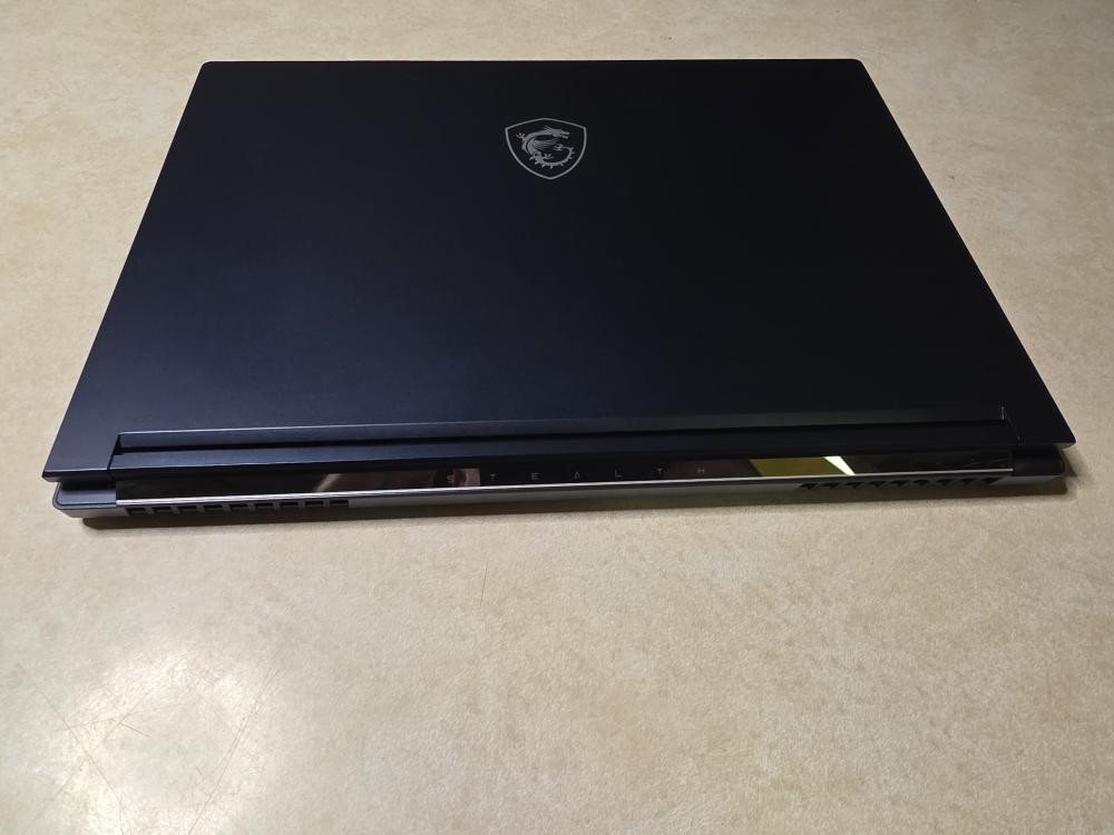 MSI Stealth 16 AI Studio A1VGG Gaming Laptop 1TB SSD i9 185H 32GB RTX 4070