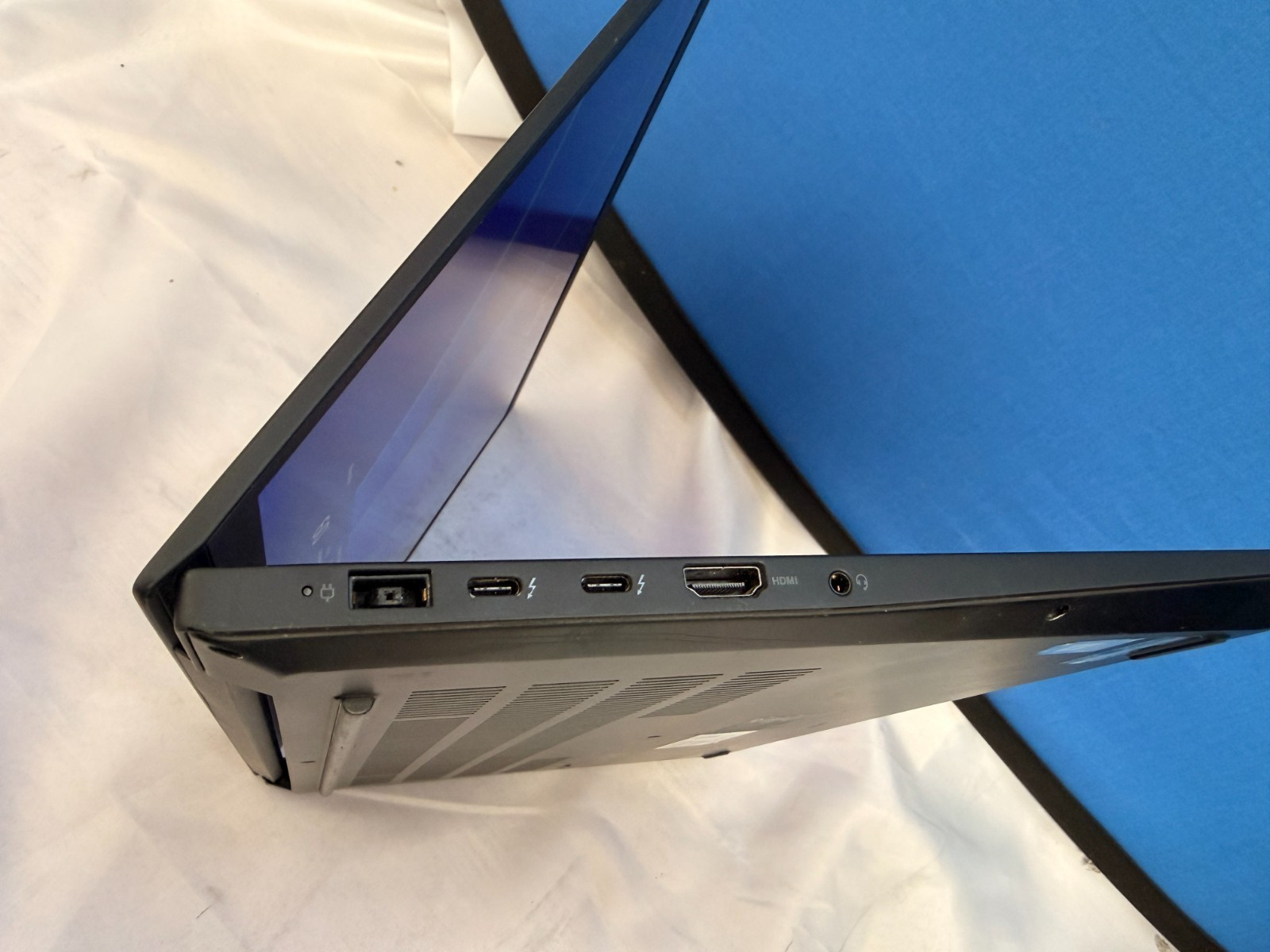 Lenovo ThinkPad P1 Gen 4 i7-11800H 16GB 512GB NVMe T1200 Win11 Pro